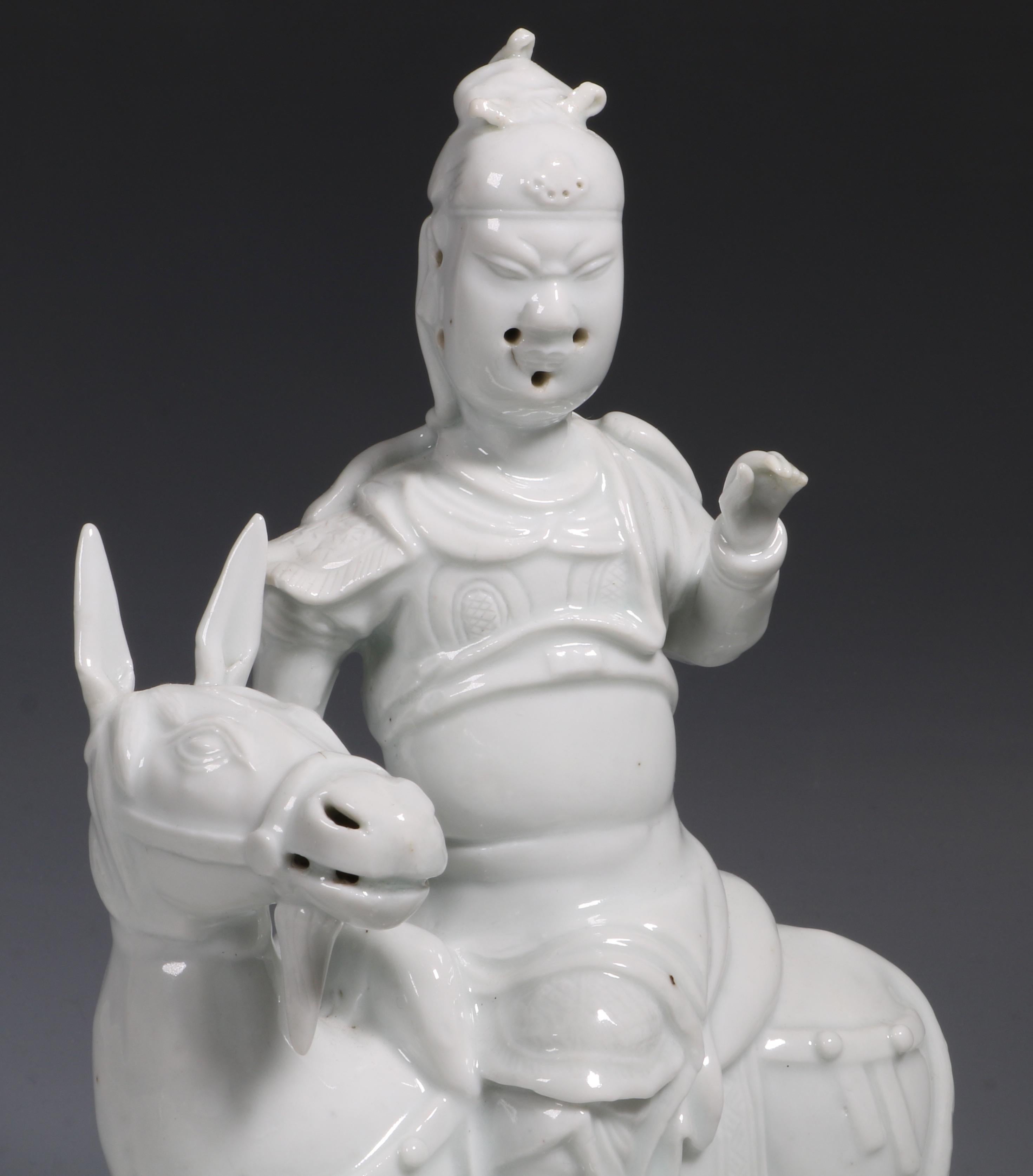 Chinese Porcelain Blanc de Chine Figure of Guandi Kangxi, Late 17th Century For Sale 5