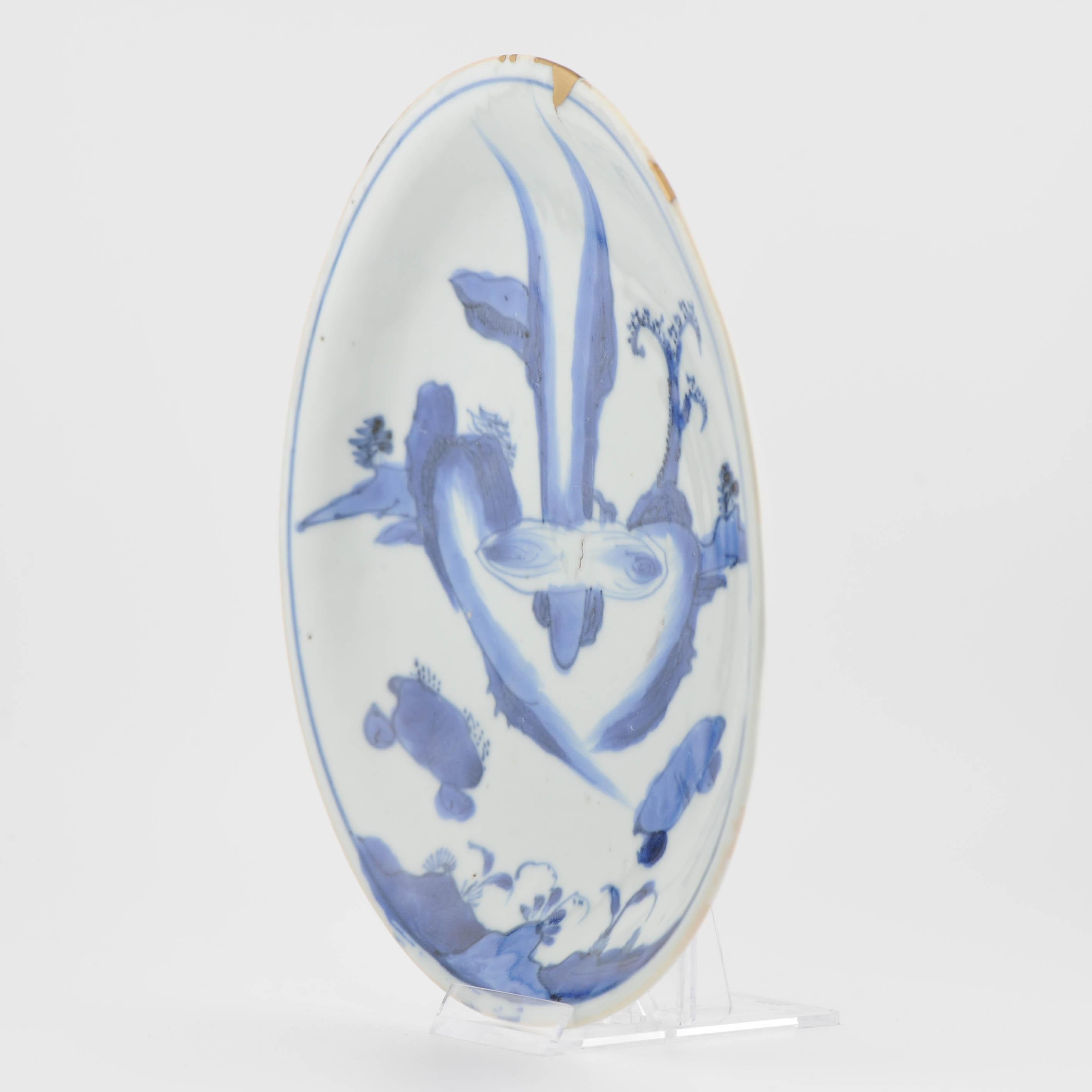 A Chinese blue and white porcelain Dish of beautiful shape and design. With a st For Sale 5