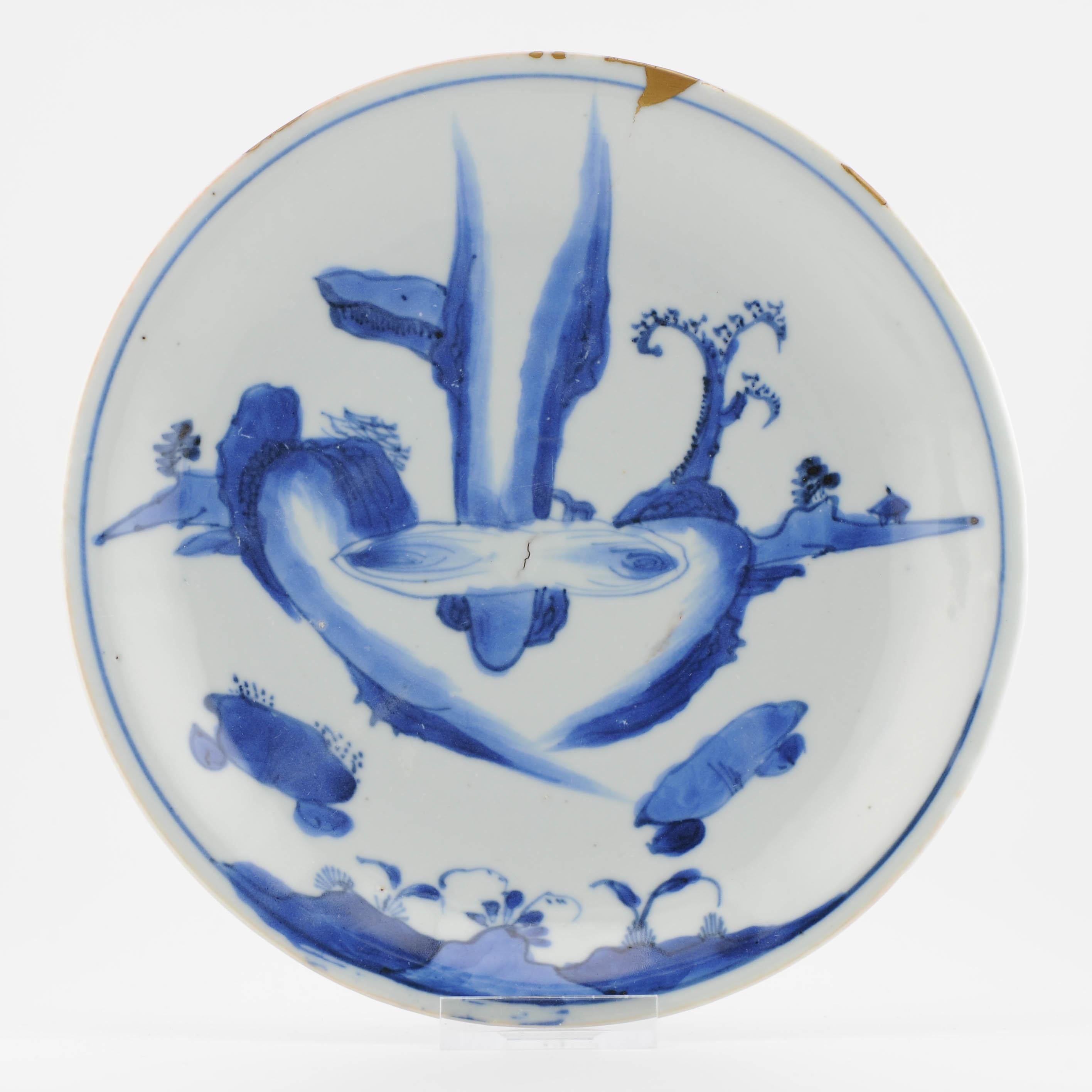 A Chinese blue and white porcelain Dish of beautiful shape and design. With a st For Sale 3