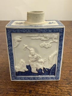 A Chinese Blue and White Tea Caddy, 19th Century
