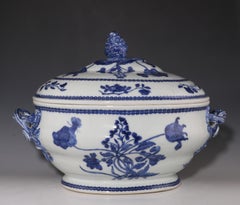 Chinese Export Porcelain Blue and White Tureen and Cover, circa 1750