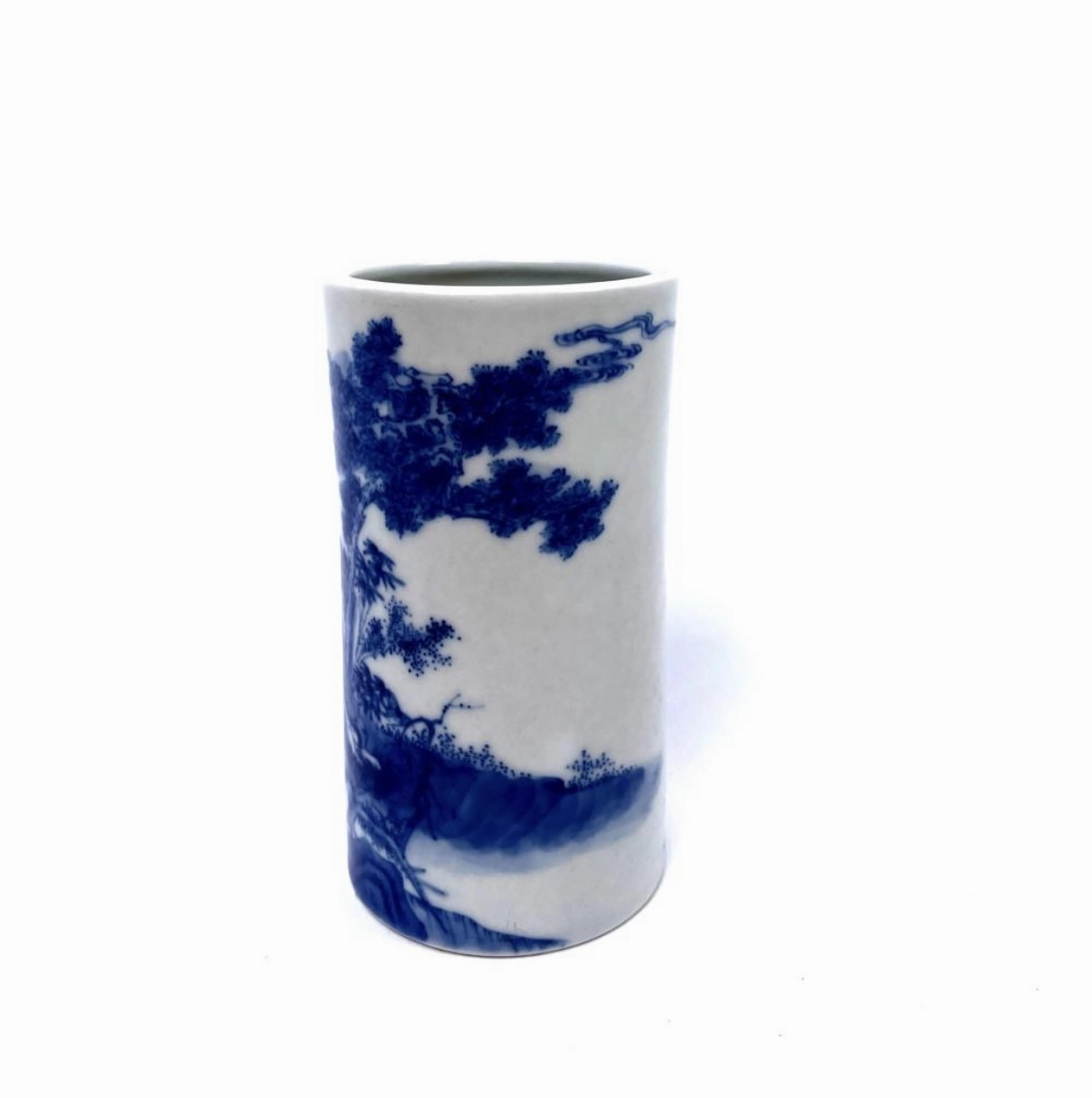 Chinesischer blau-weißer Bürstentopf, 19. Jahrhundert (Keramik) im Angebot