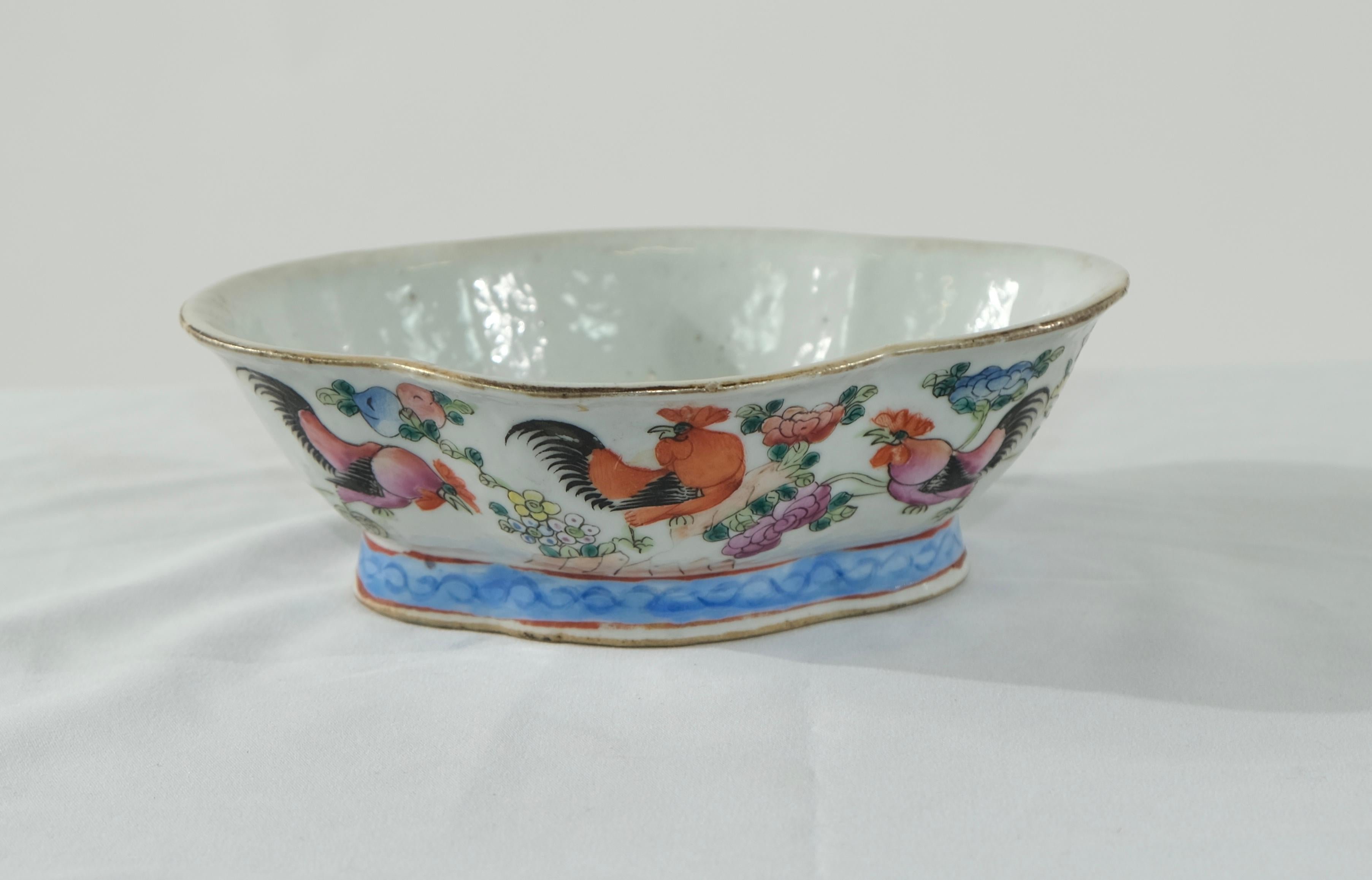 Porcelain Chinese Bowl, Fa, ille Rose with Motives of Roosters