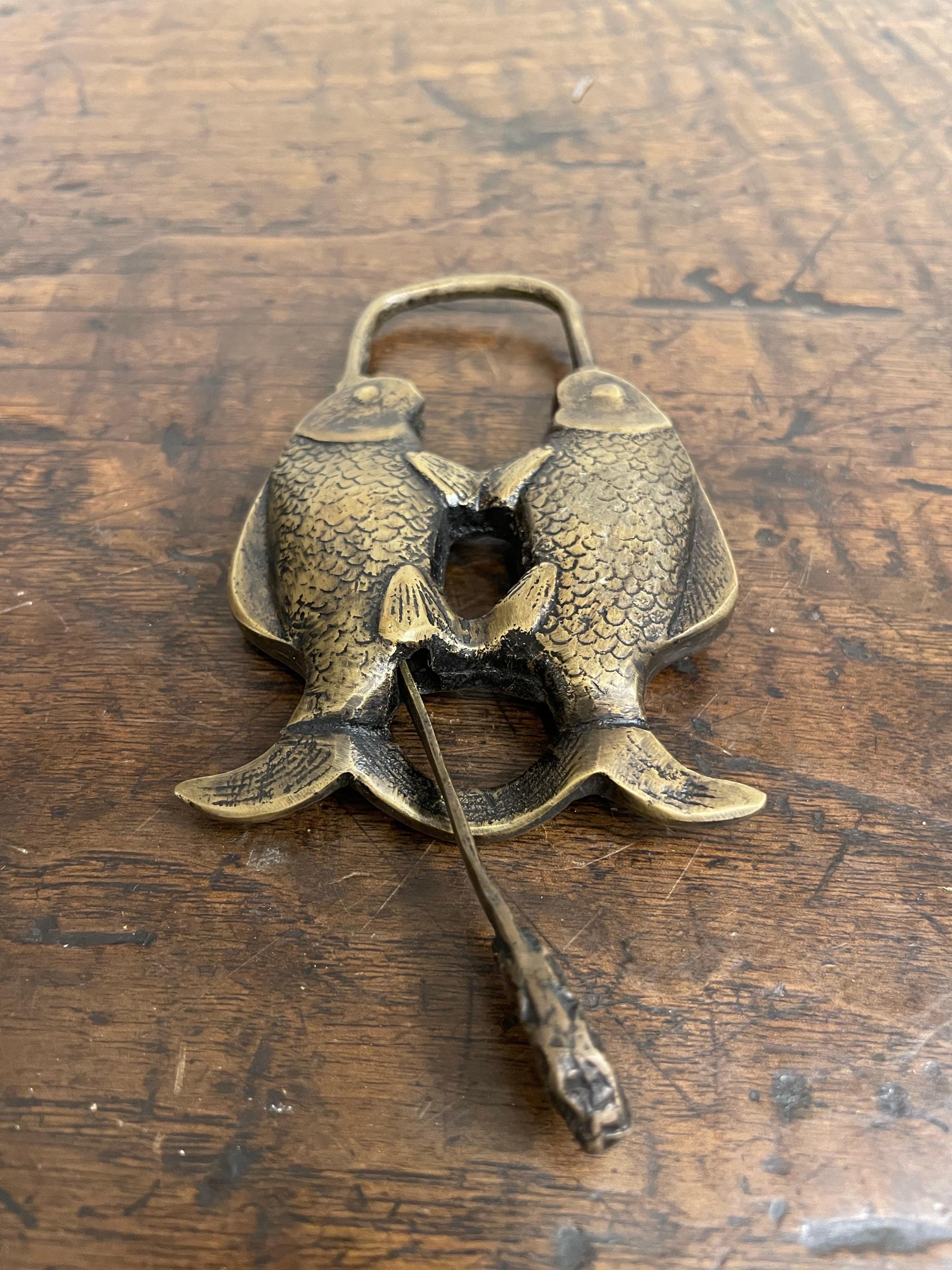 Qing A Chinese Brass Double Fish Shaped Lock with Key, Early 20th Century For Sale