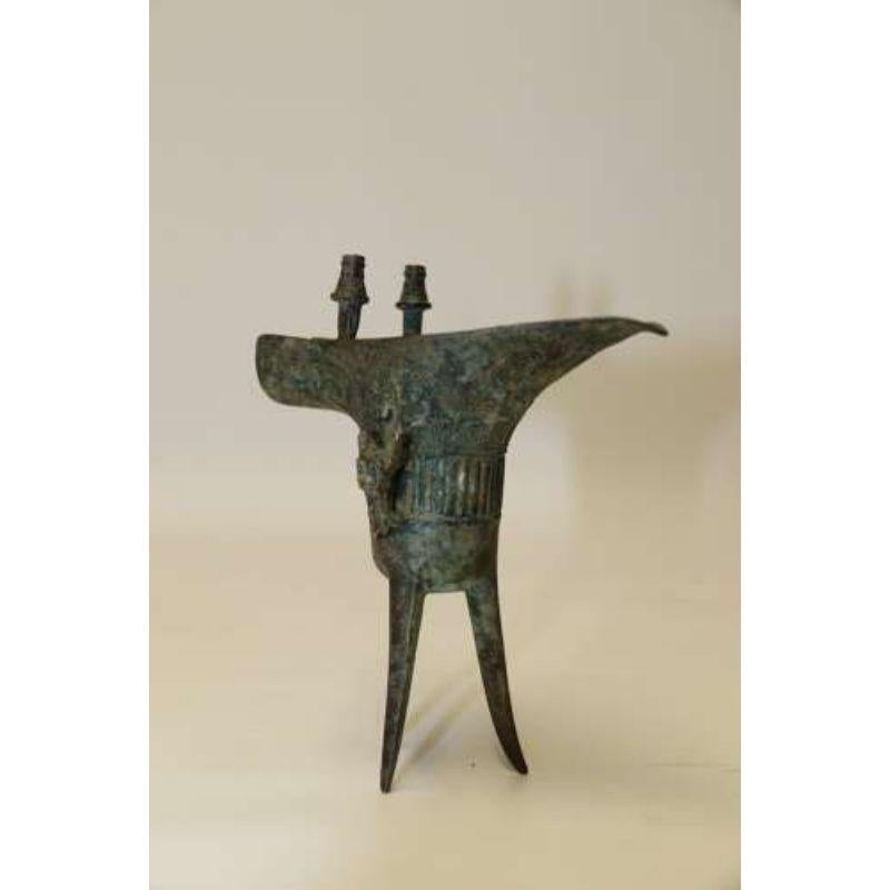19th Century A  Chinese bronze Archaistic Jue ritual vessel or pouring vessel, 19th century For Sale