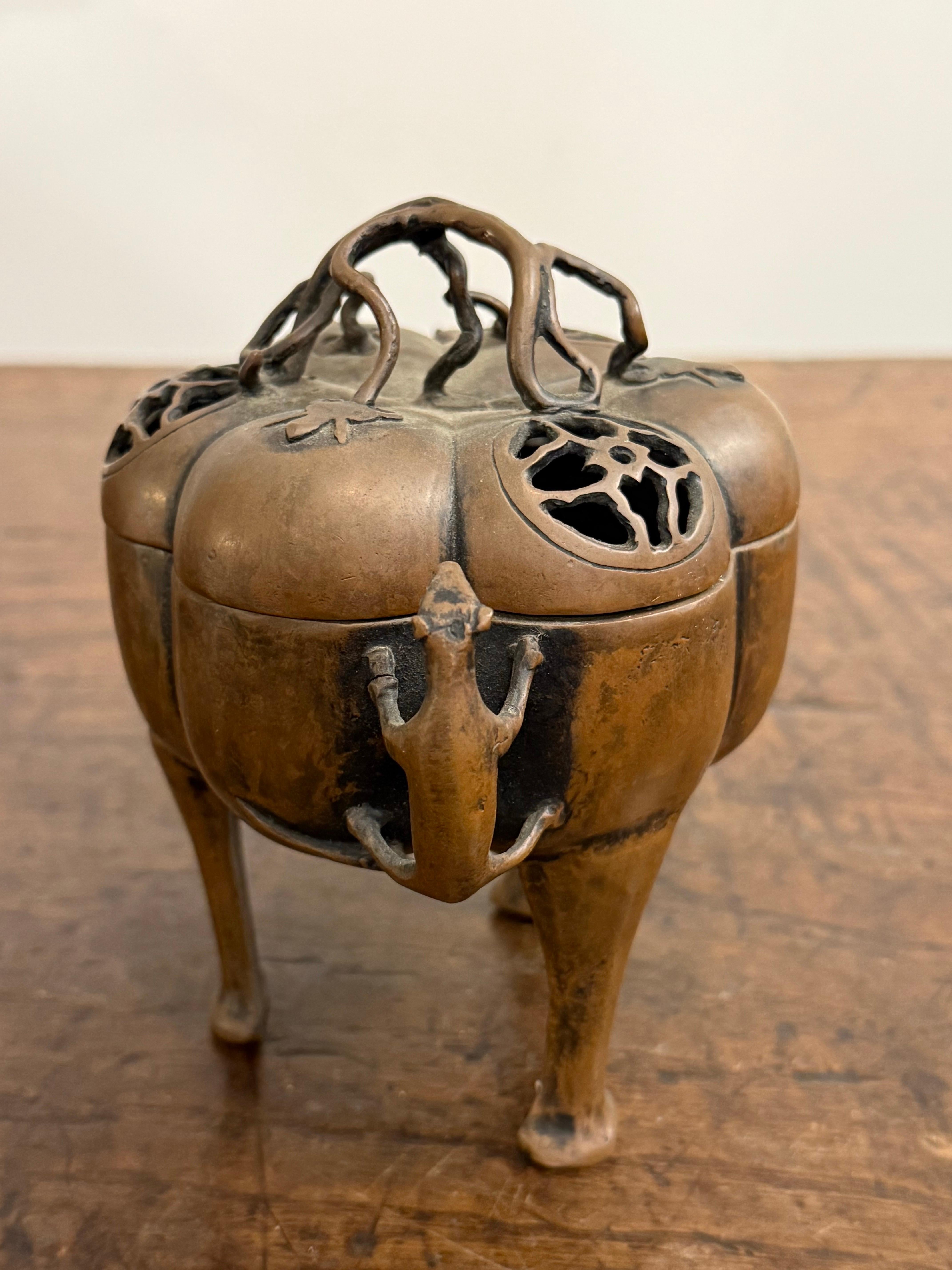 Bronzo Censer cinese con coperchio in bronzo, XIX secolo in vendita
