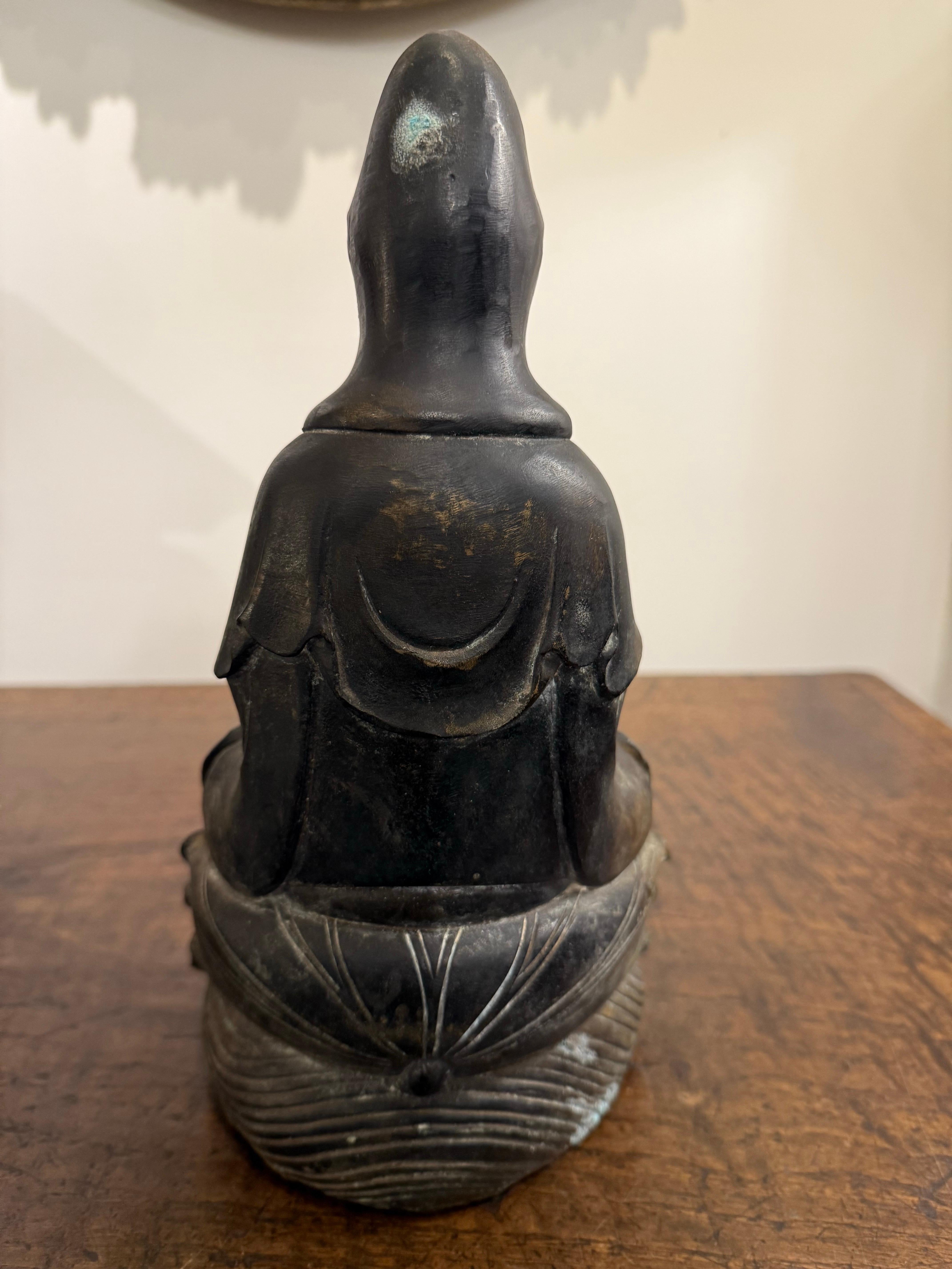 A Chinese Bronze Seated Guanyin, 19th Century For Sale 4