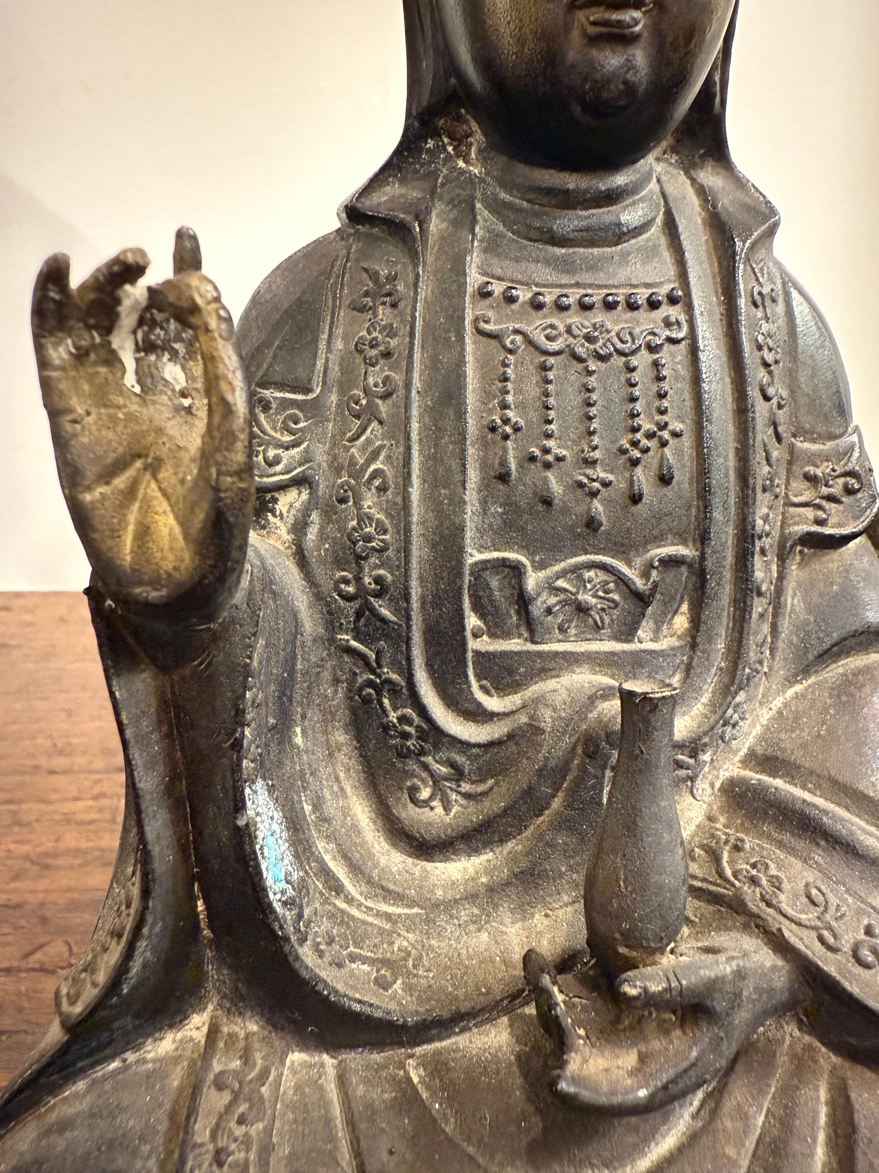 Cast A Chinese Bronze Seated Guanyin with Mark, 19th Century For Sale