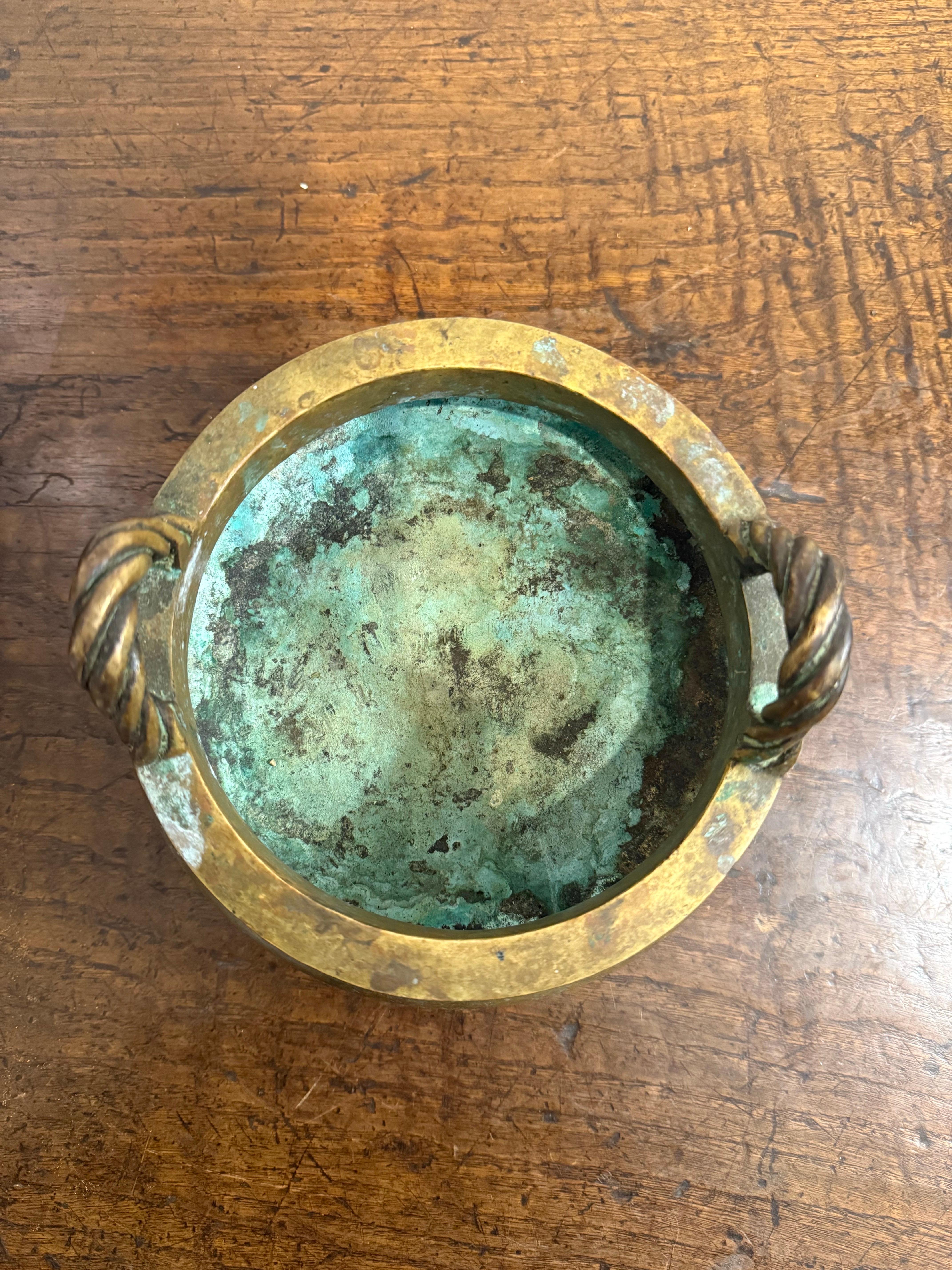 Incensiere tripode cinese in bronzo con marchio, XIX secolo in vendita 3