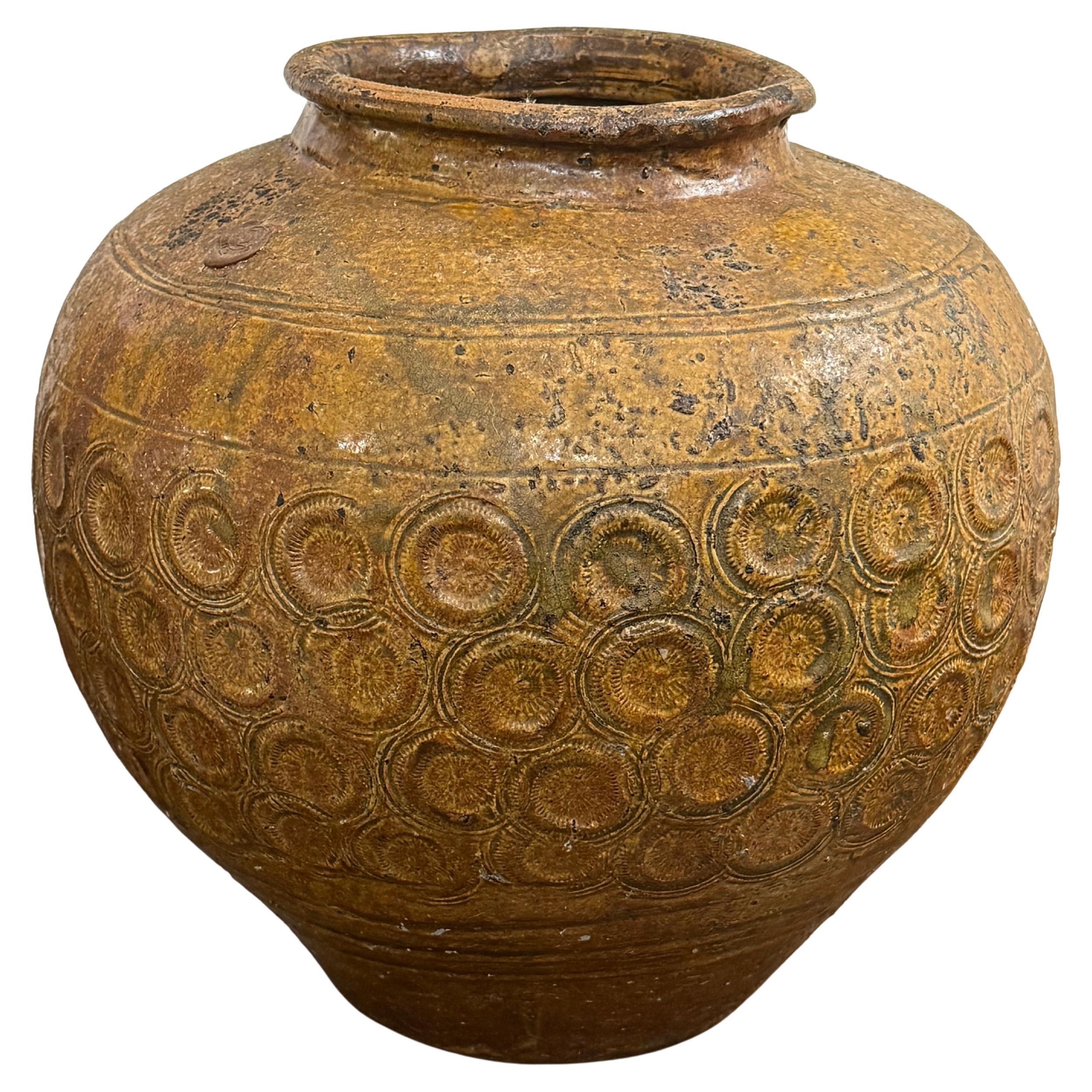 Vaso cinese in martabano smaltato marrone, dinastia Ming, XVII secolo