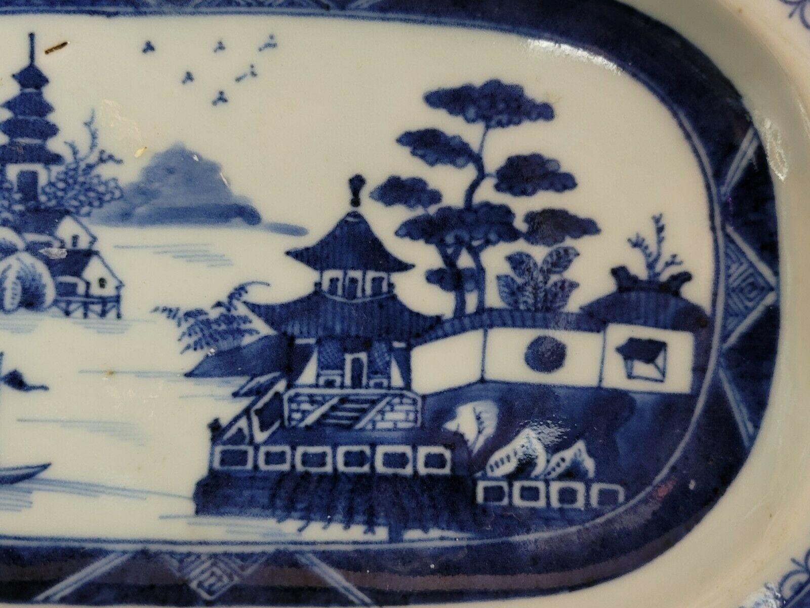 Hand-Crafted Chinese Canton Blue and White Porcelain Warming Plate B-007 For Sale
