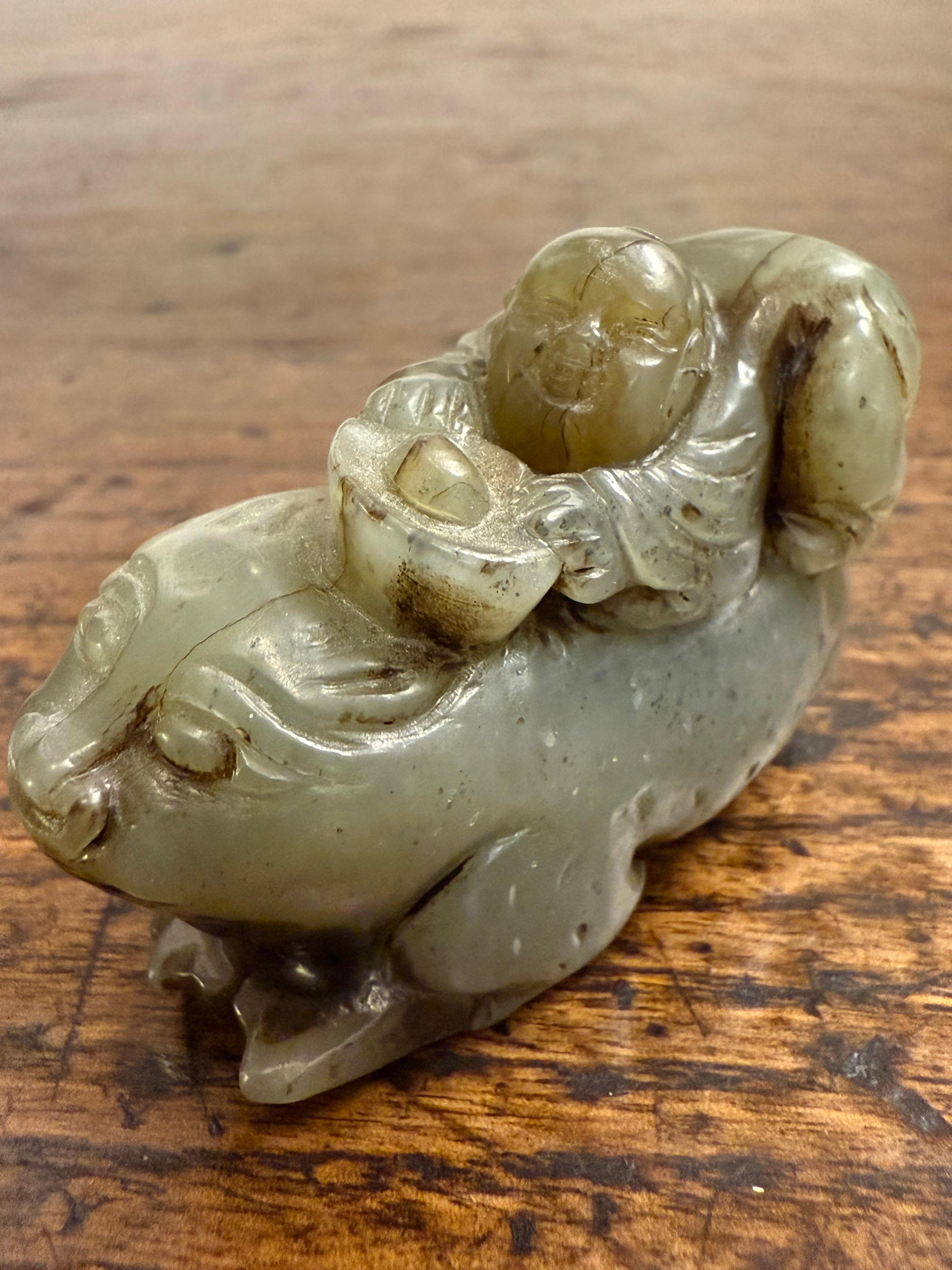 A Chinese Carved Celadon Jade of a Boy with a Buffalo, Early 20th Century in vendita 3