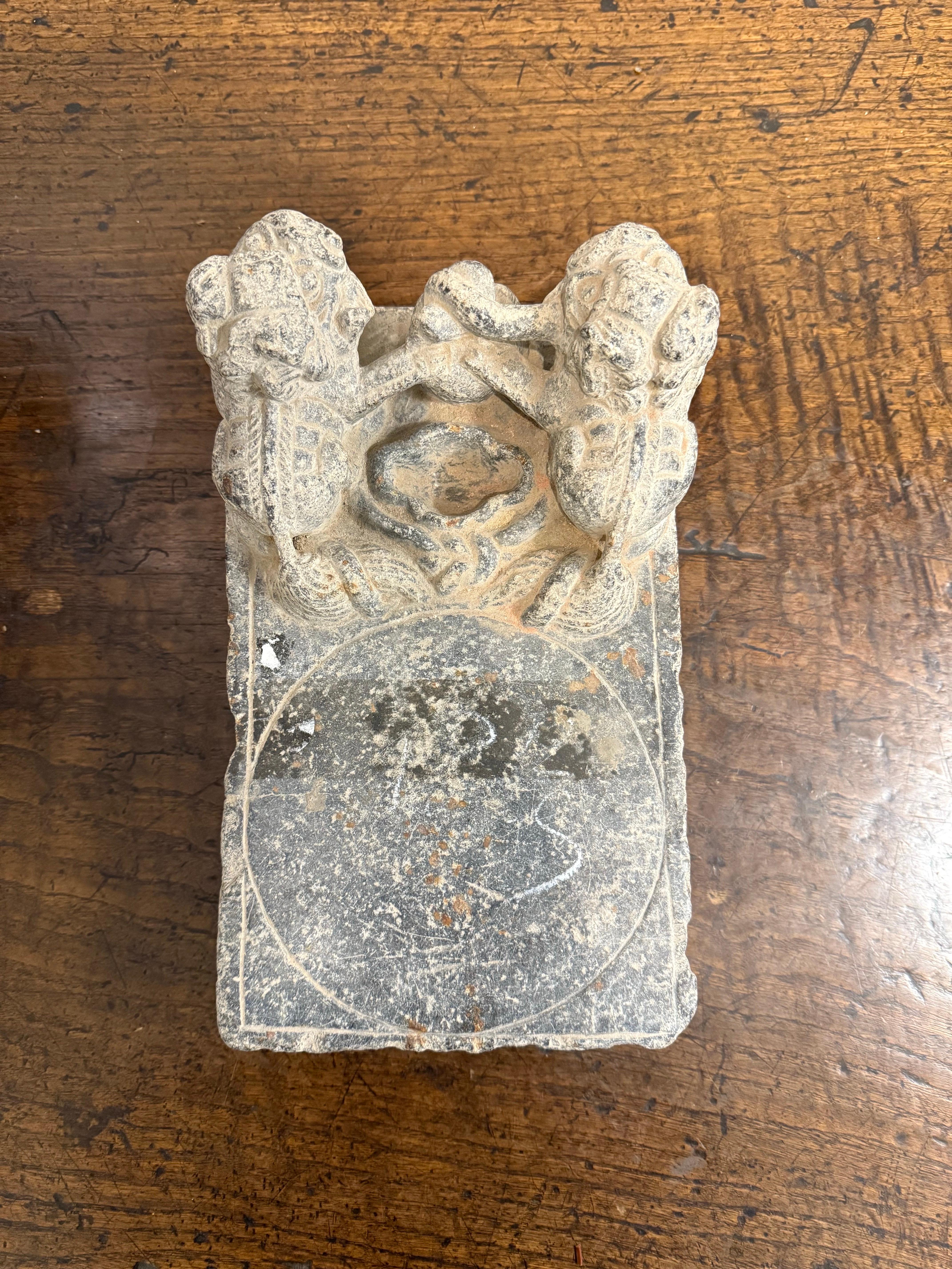 Encre sculptée chinoise, 18e siècle en vente 1