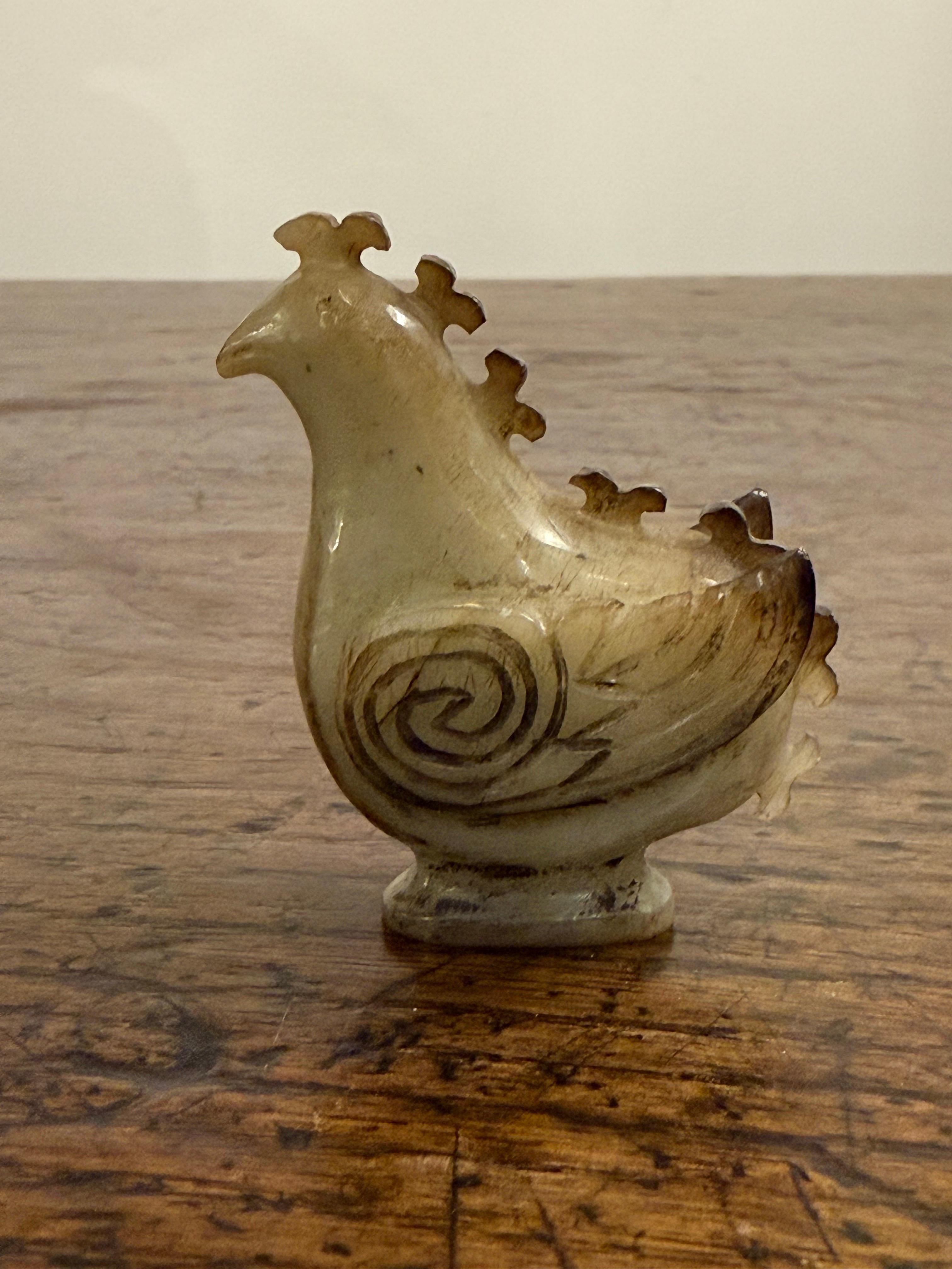 Cinese A Chinese Carved Soapstone Figure of A Rooster, Early 20th Century in vendita
