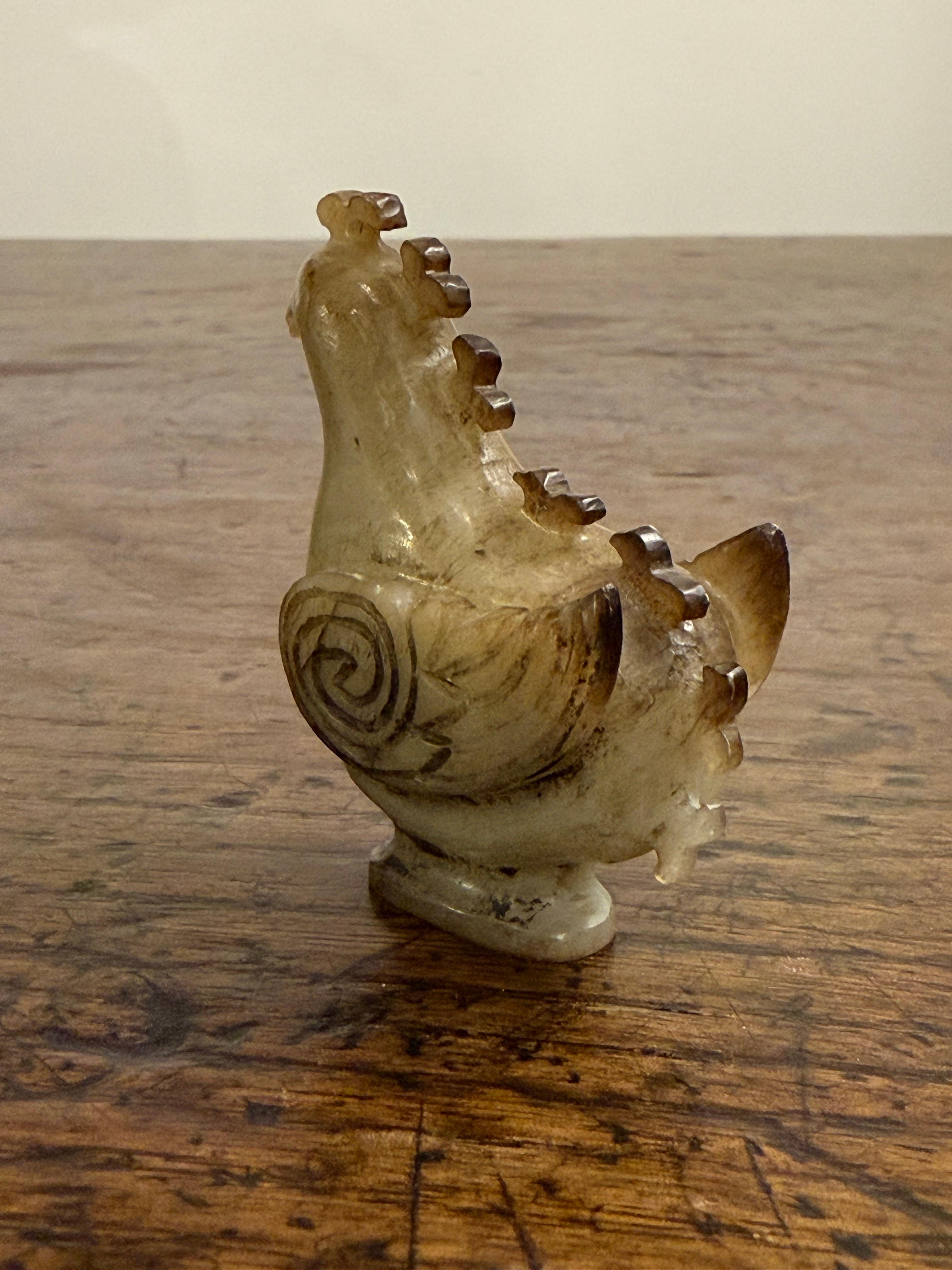 Intagliato a mano A Chinese Carved Soapstone Figure of A Rooster, Early 20th Century in vendita