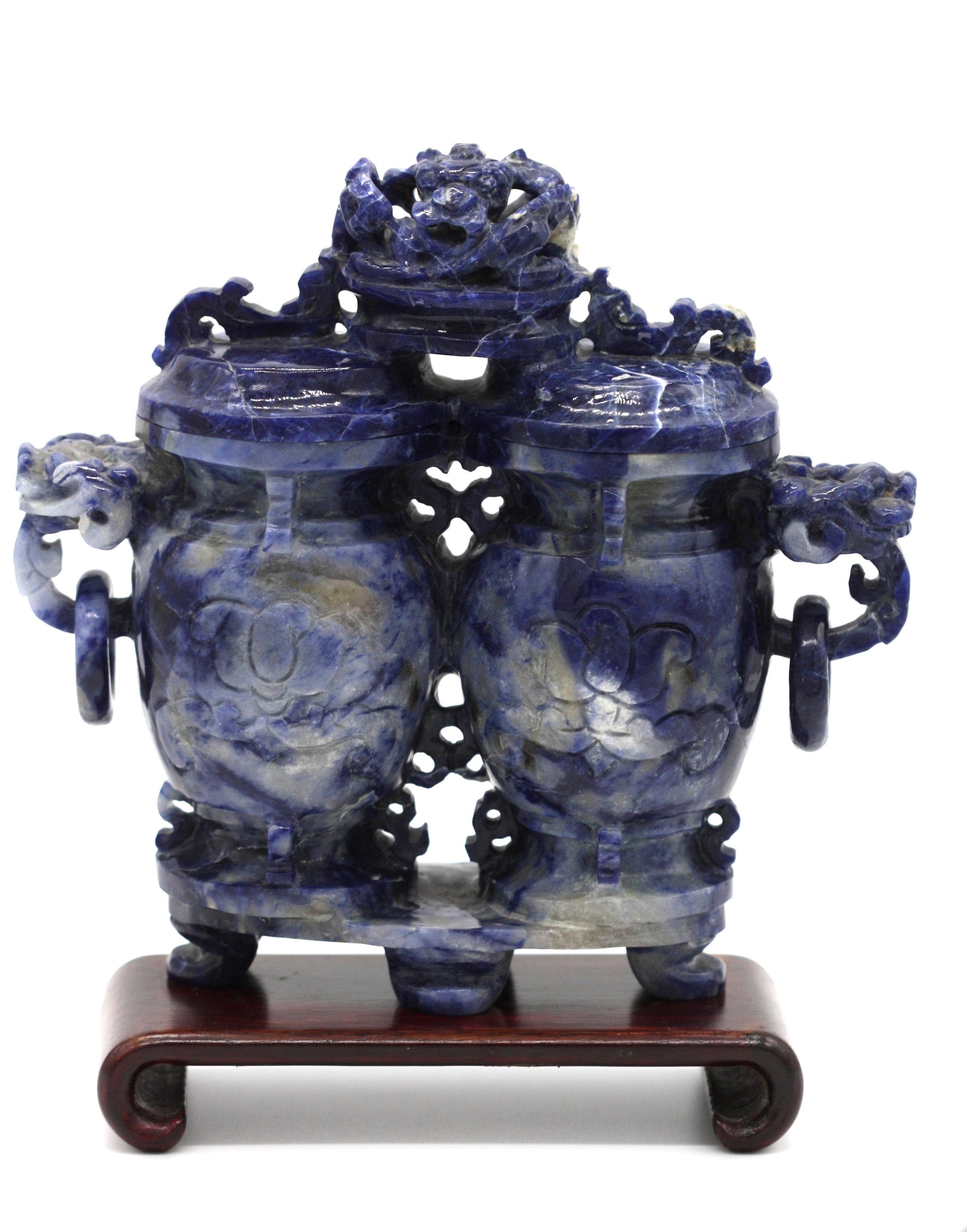 Chinese Carved Sodalite Archaistic Vessel, 19th / 20th Century In Good Condition For Sale In West Palm Beach, FL