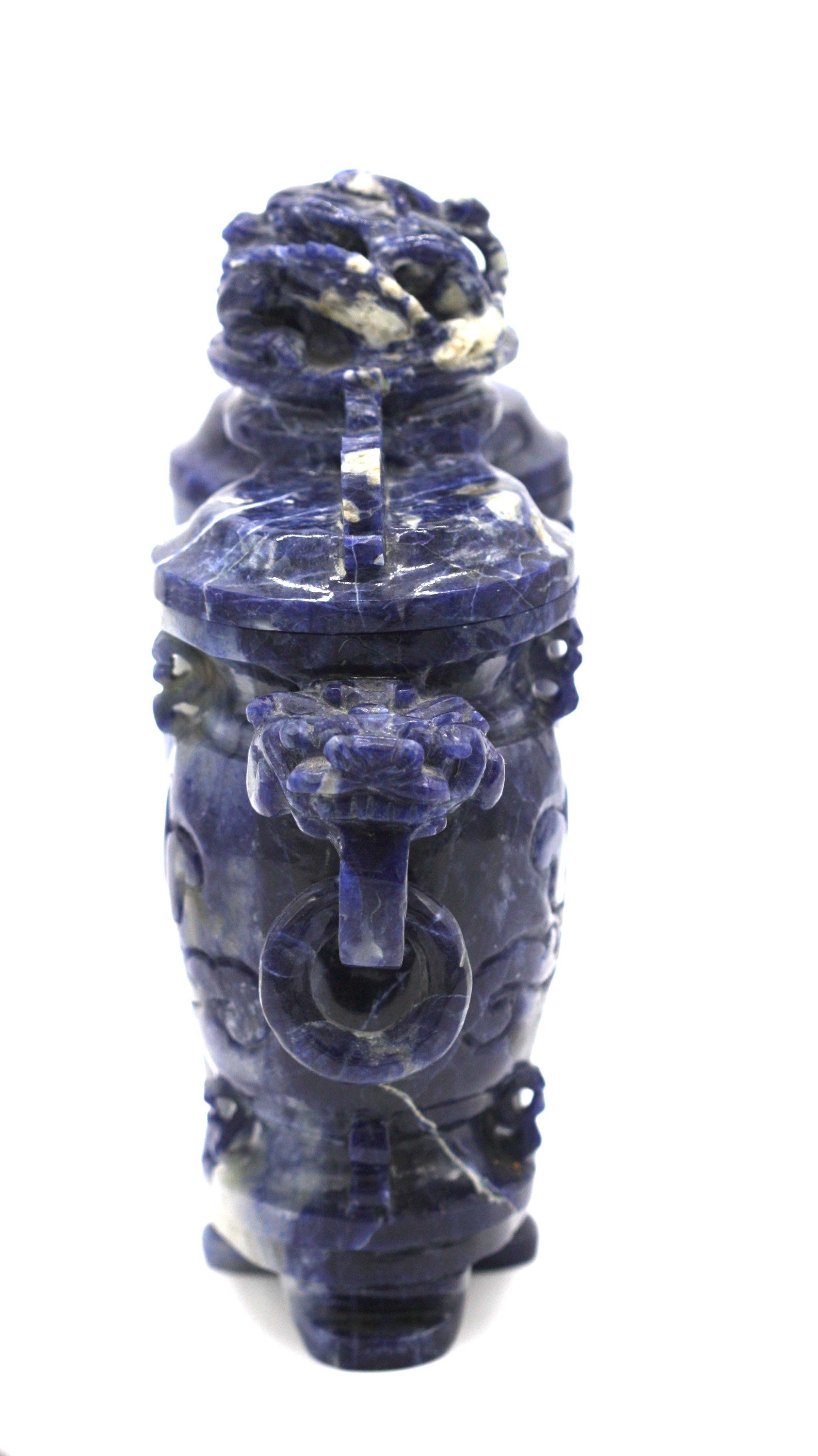 Chinese Carved Sodalite Archaistic Vessel, 19th / 20th Century For Sale 1