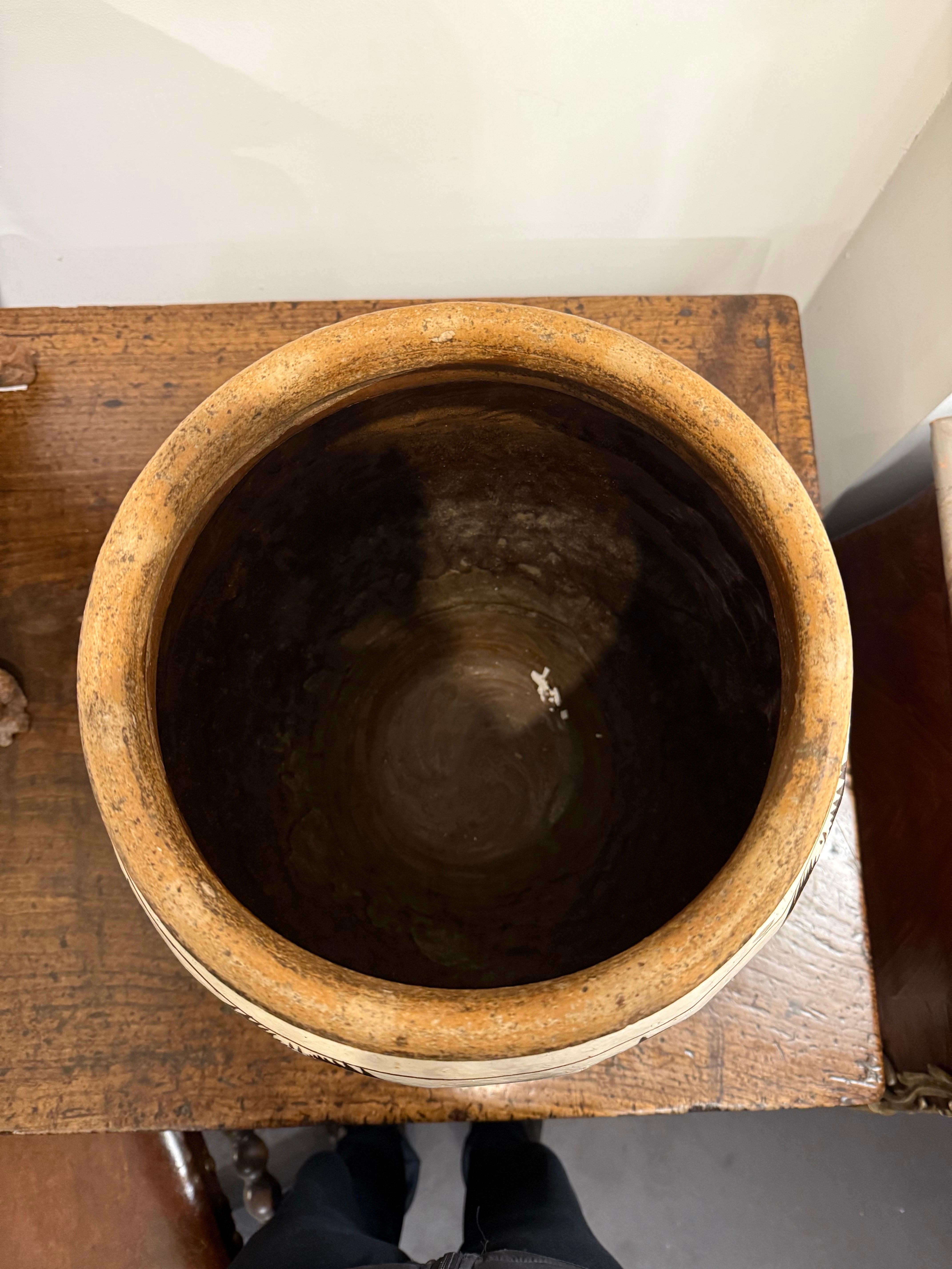 Grès Jarre chinoise en pierre de Cizhou, dynastie Ming, XVIIe siècle en vente