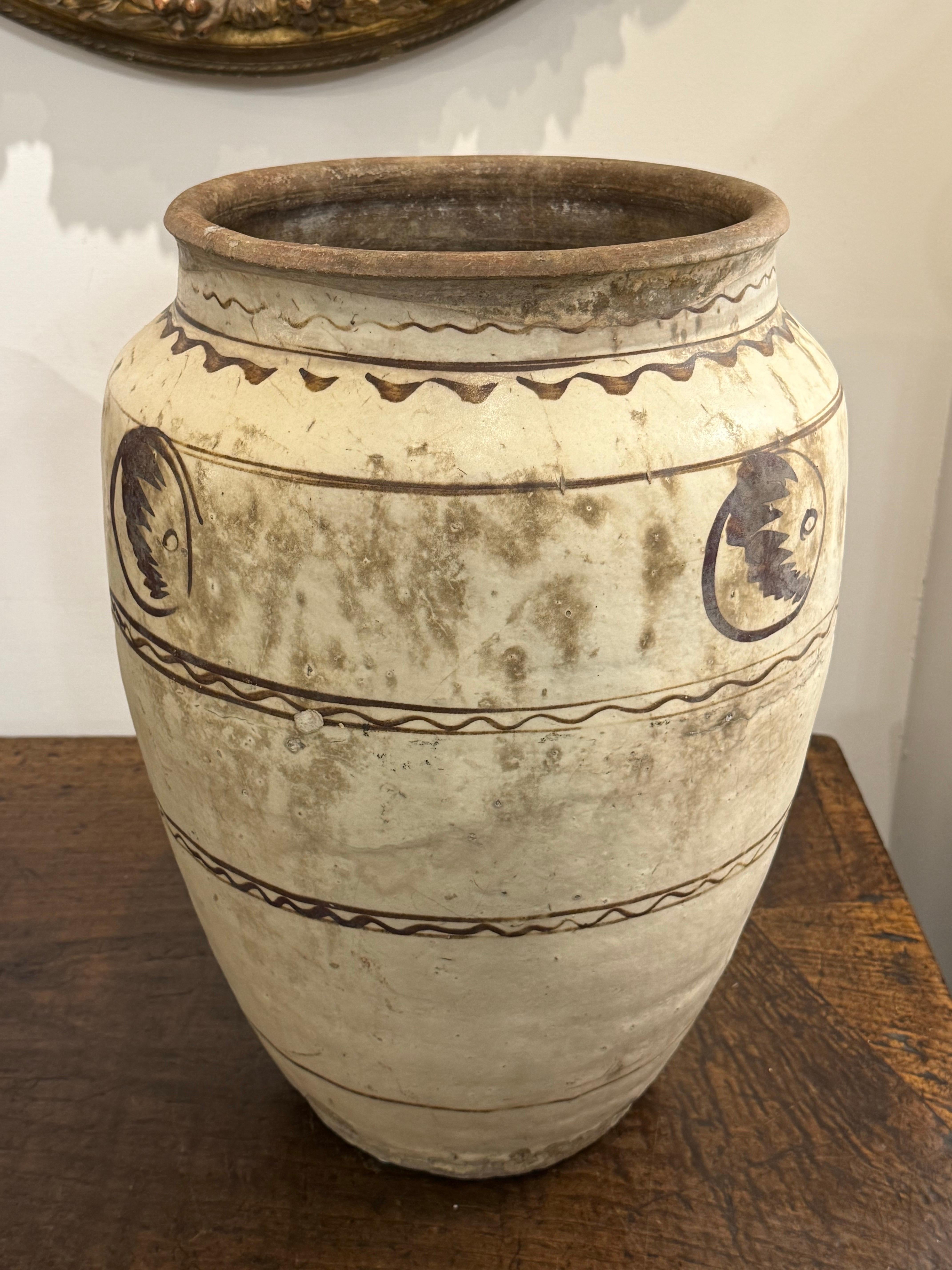 A Chinese Cizhou Stonweare Jar, Ming Dynasty, 17th Century in vendita 2