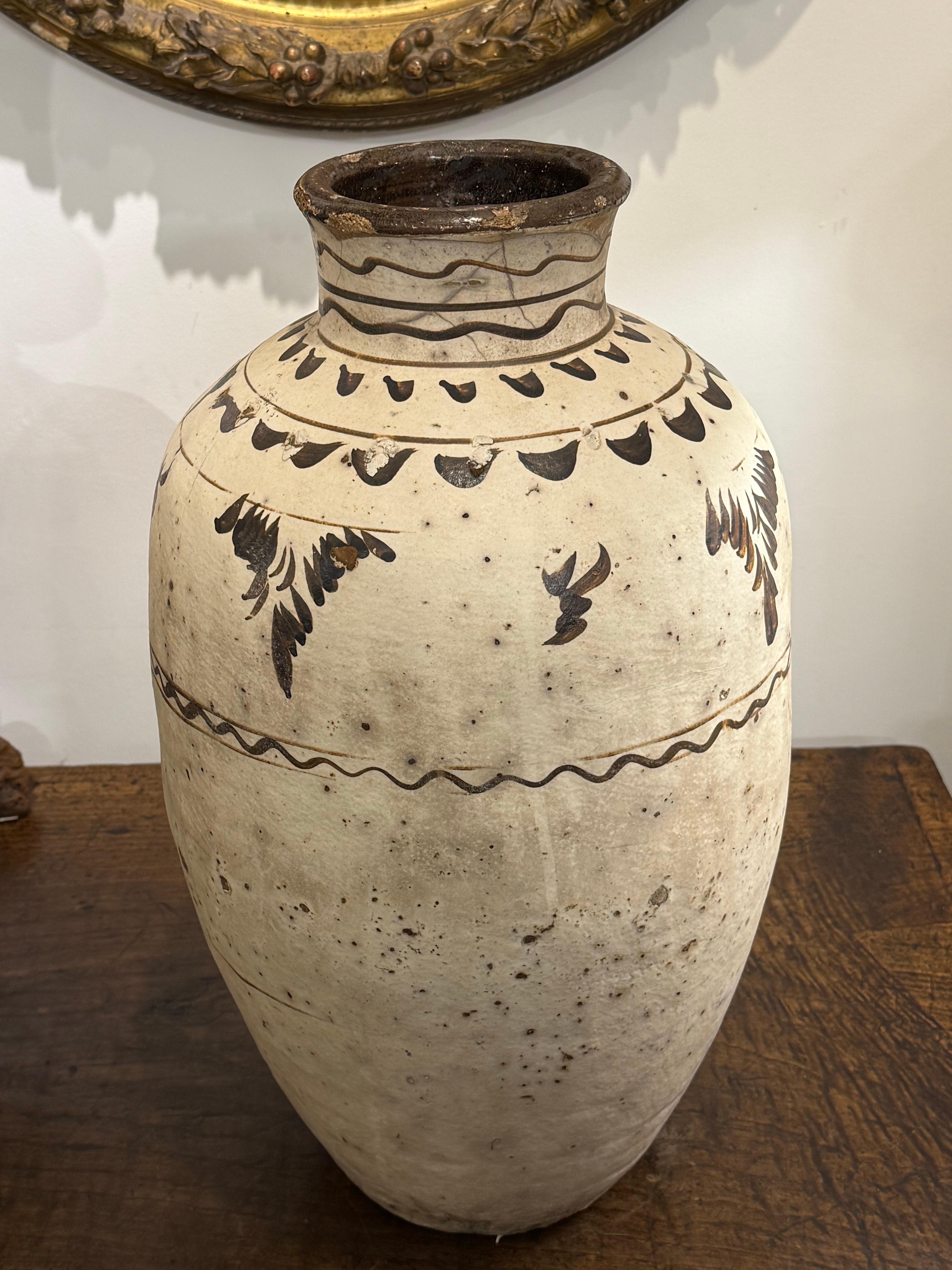 Grès porcellanato Vaso cinese in pietra di Cizhou, dinastia Ming, XVII secolo in vendita