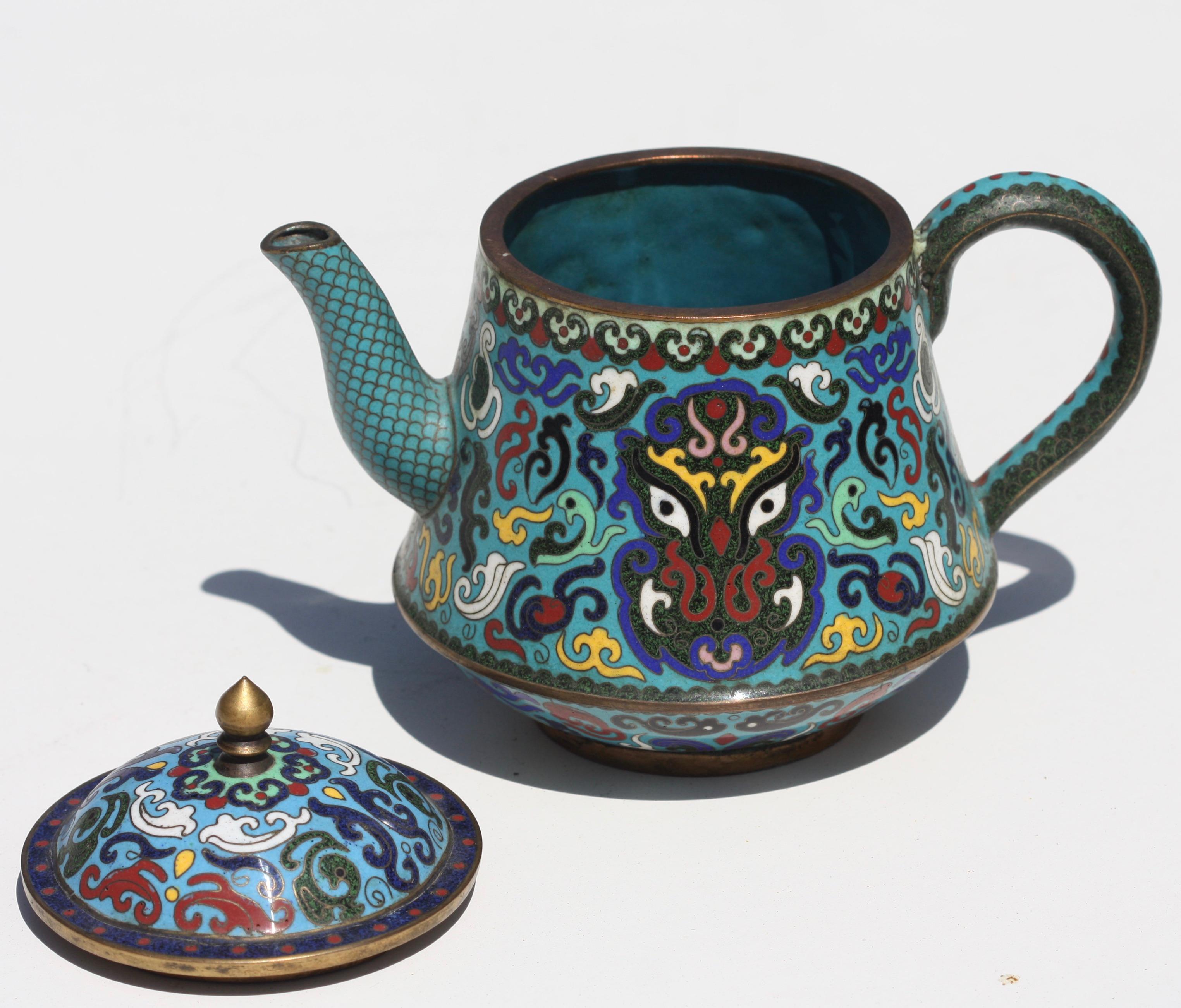 Chinese Cloisonné Enamel Teapot and Cover, 20th Century In Good Condition For Sale In West Palm Beach, FL