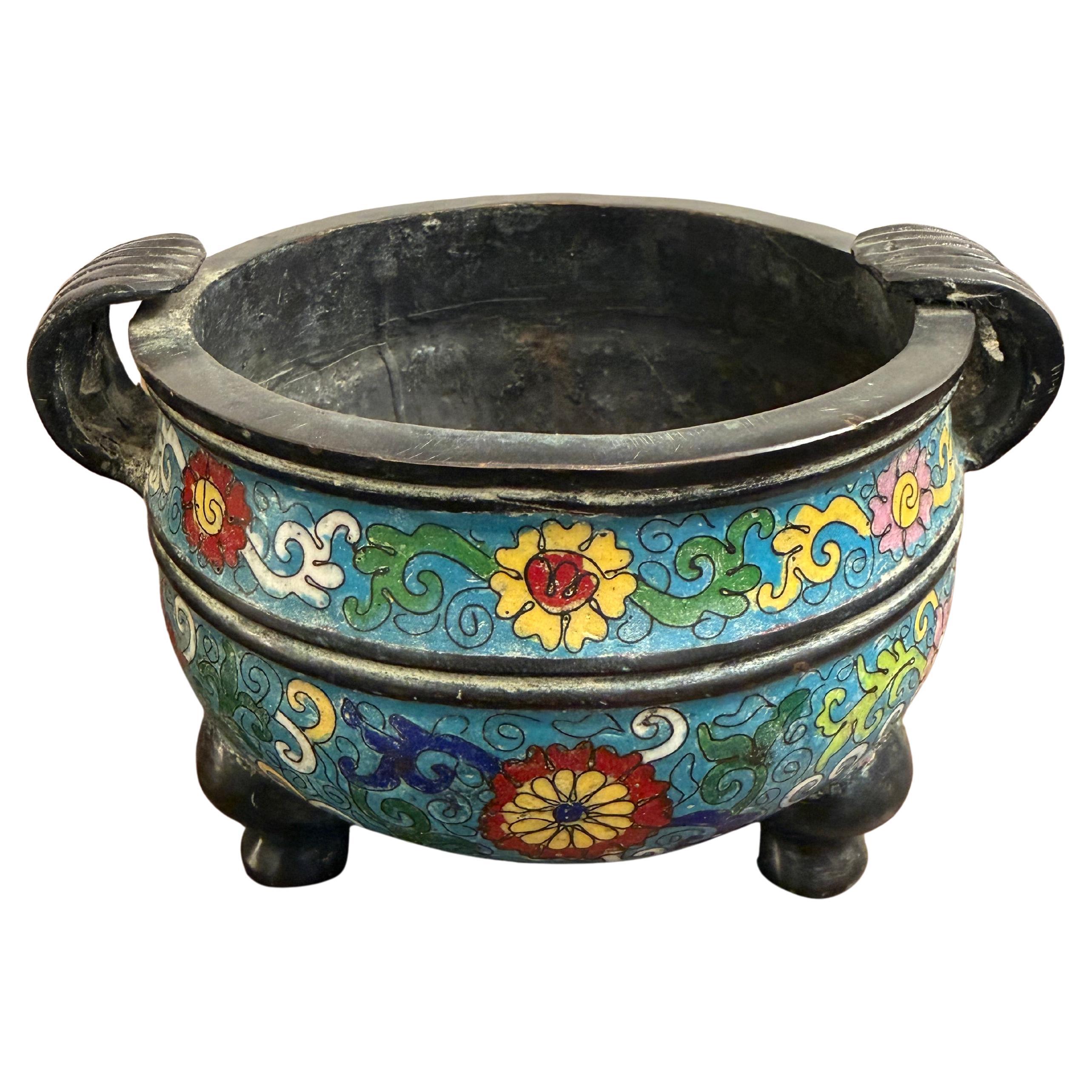 Encensoir tripode en émail cloisonné chinois avec marque, 20e siècle