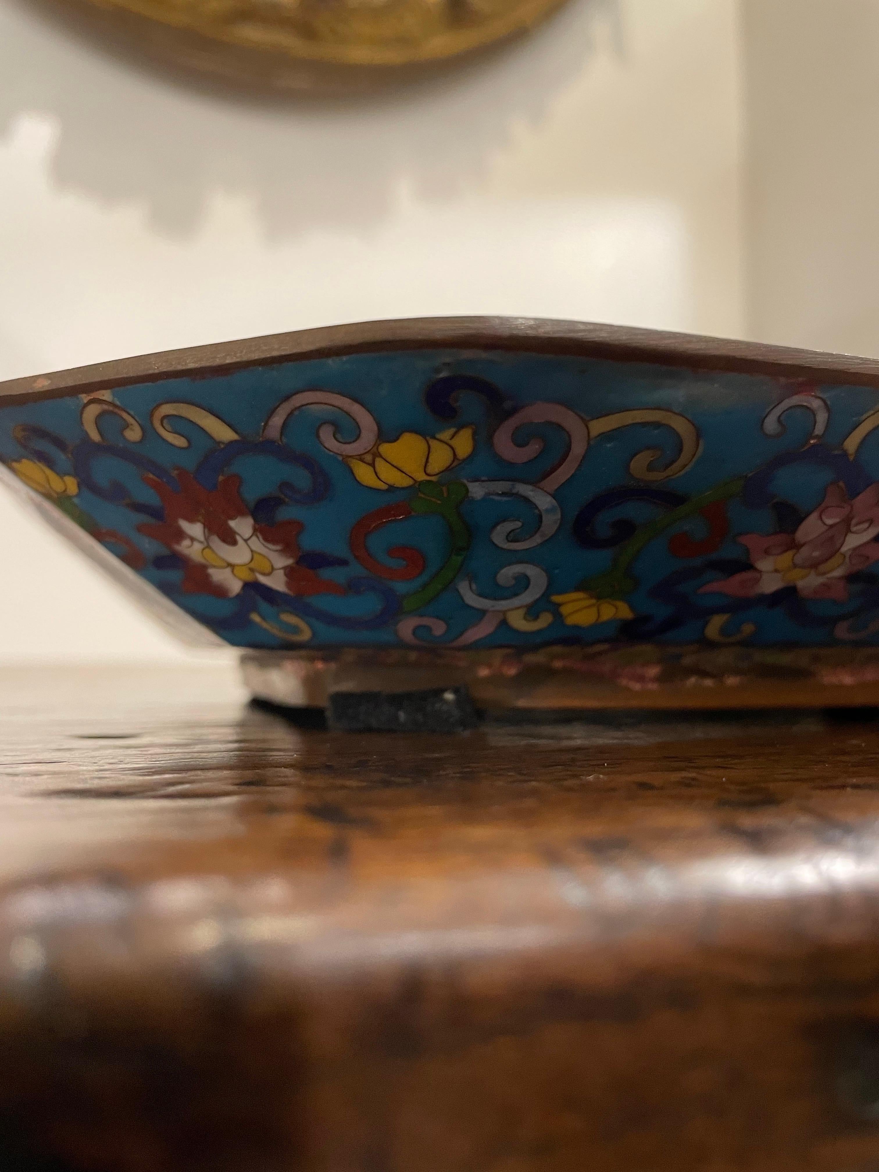 A Chinese Cloisonne Tray with Qianlong Mark, Early 20th Century For Sale 2