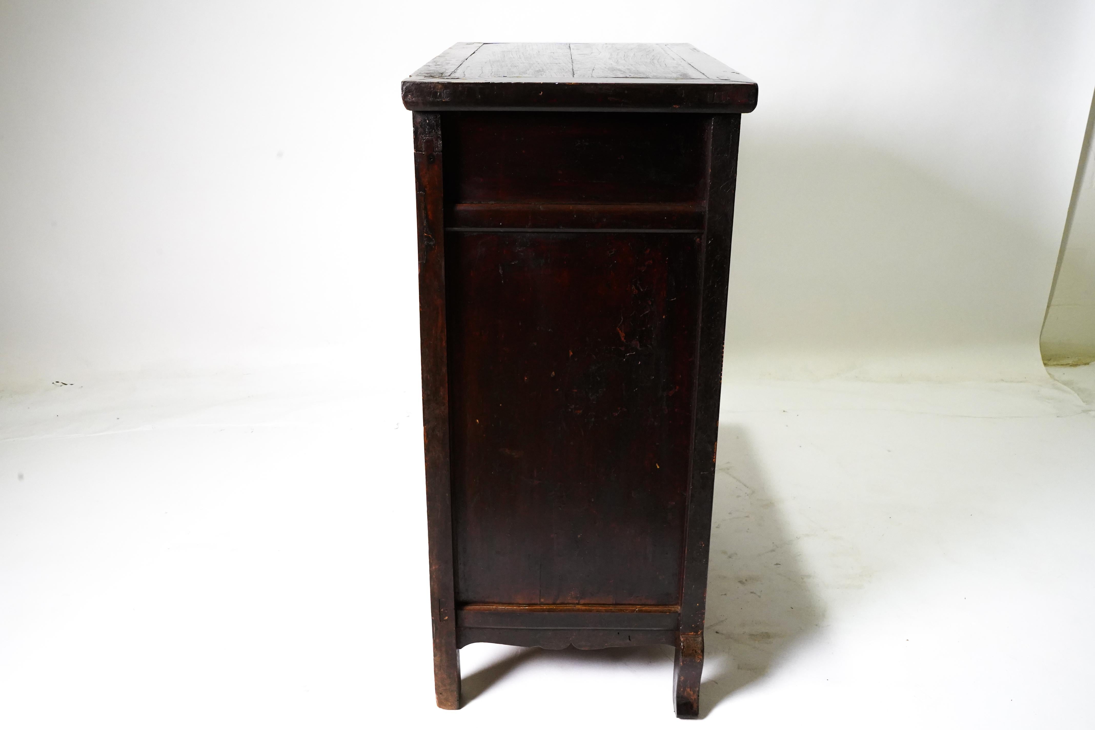 Early 20th C Chinese Cabinet with Original Lacquer and Cabriole Legs In Good Condition In Chicago, IL
