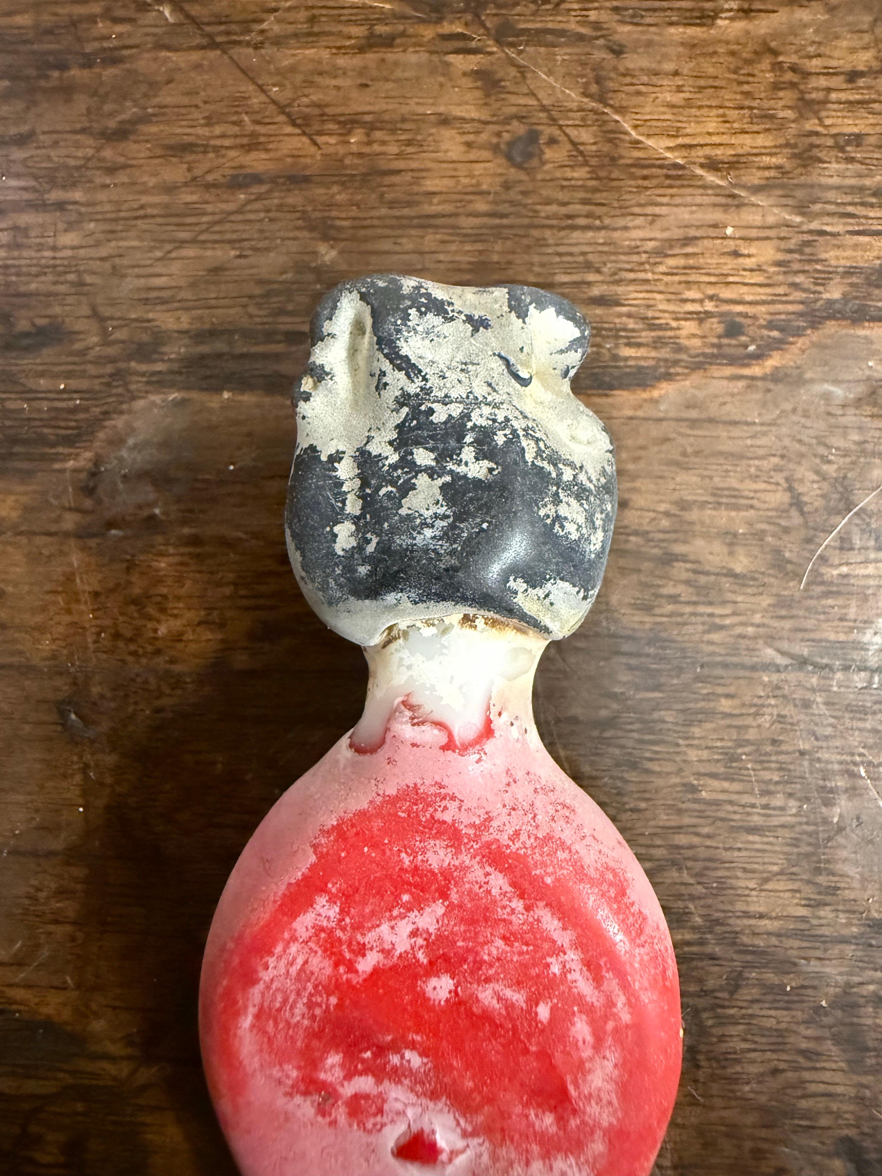 Servante de tombeau chinoise en verre coloré (Liuli), 19e siècle en vente 4