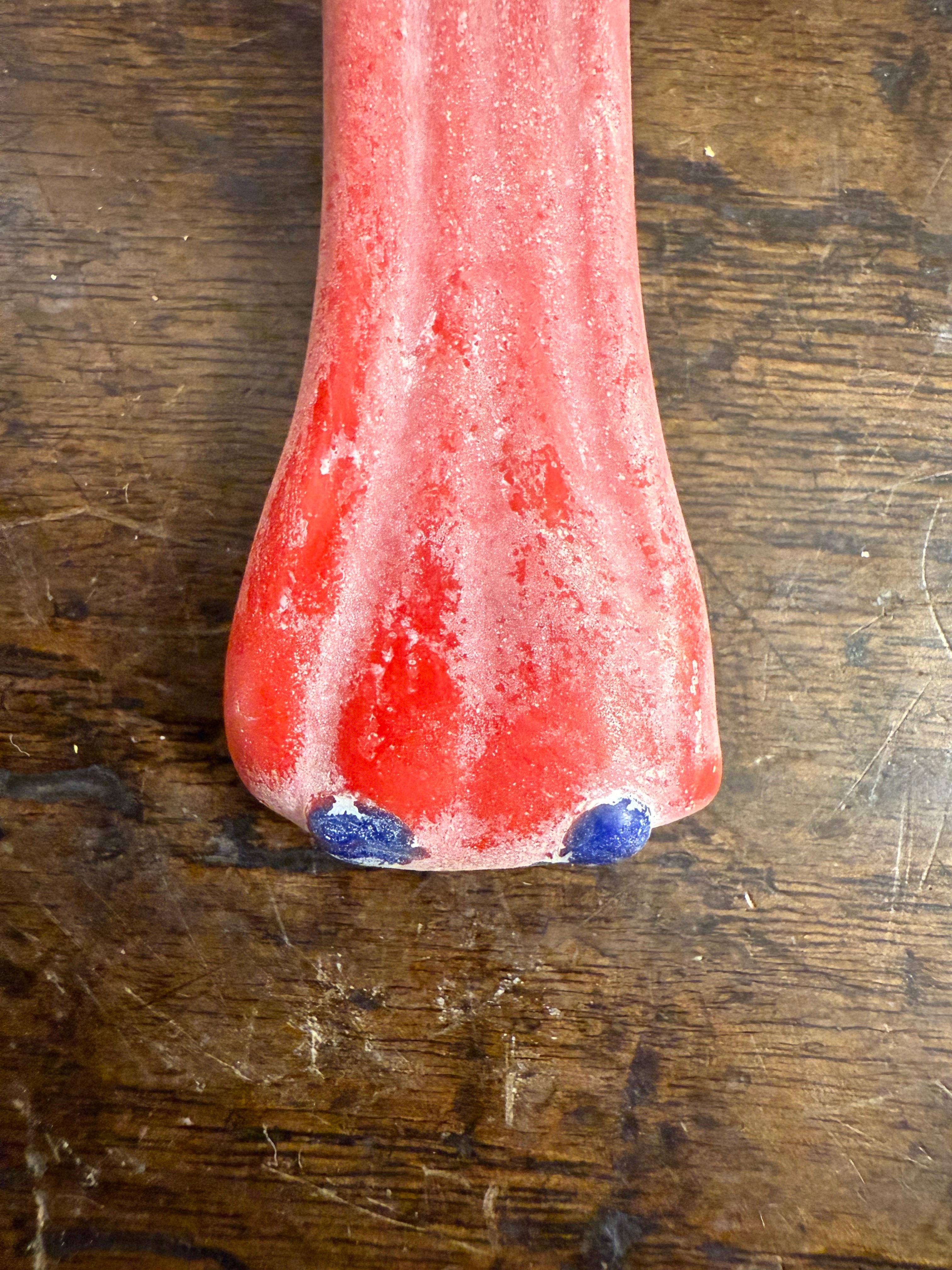 Servante de tombeau chinoise en verre coloré (Liuli), 19e siècle en vente 1