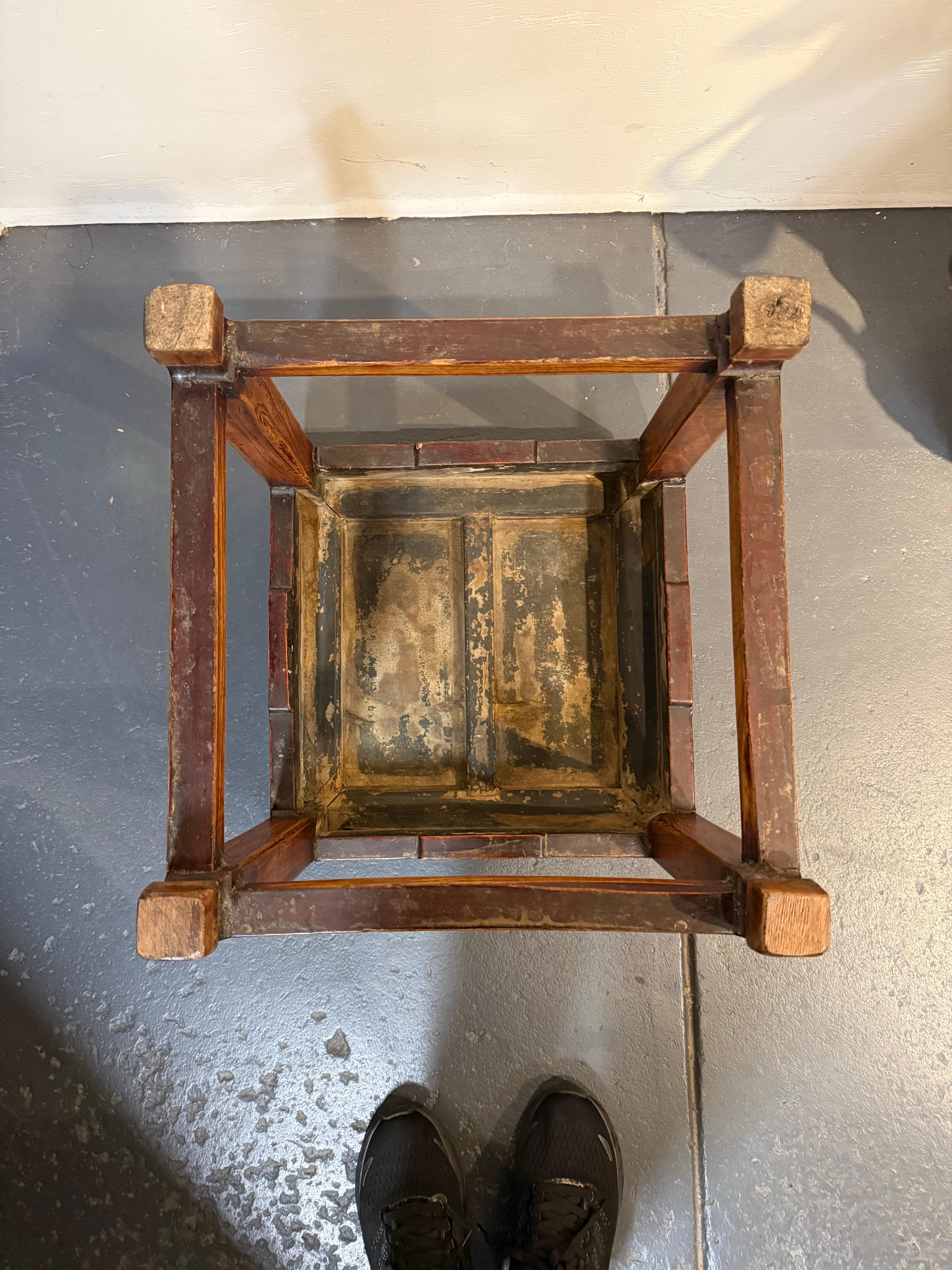 Table d'appoint / tabouret en orme de Chine, début du 20e siècle en vente 6