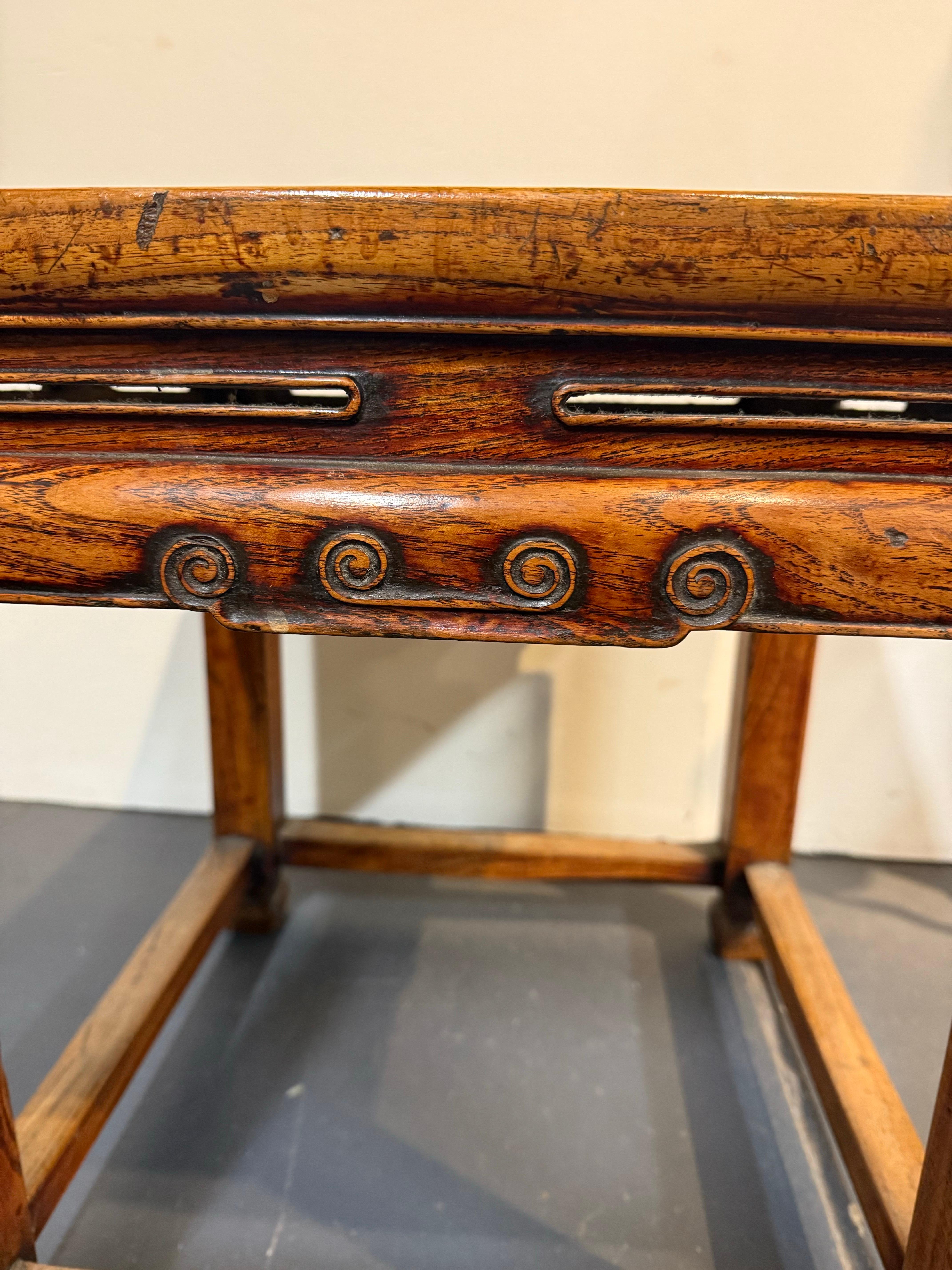 Table d'appoint / tabouret en orme de Chine, début du 20e siècle en vente 7