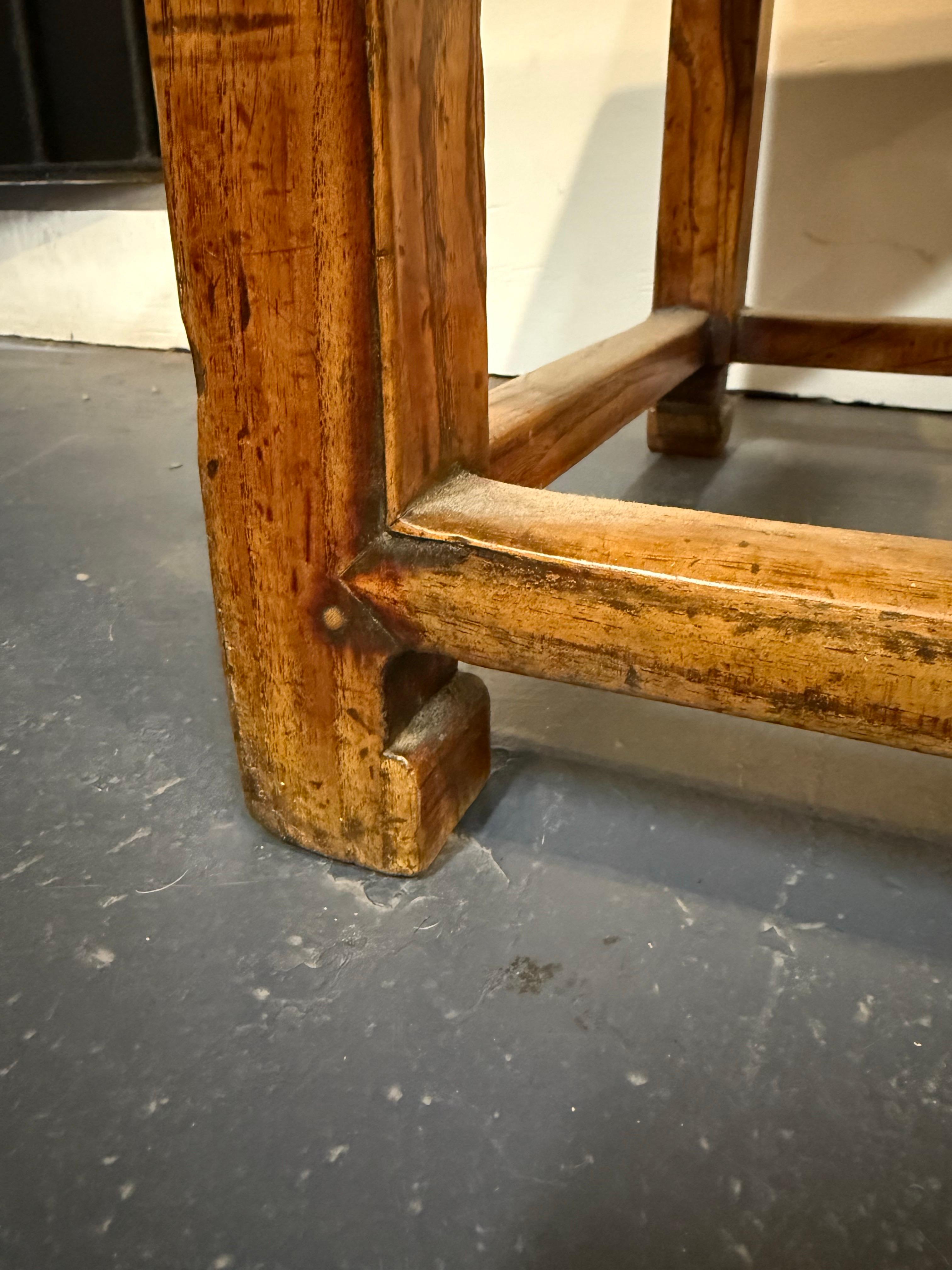 20ième siècle Table d'appoint / tabouret en orme de Chine, début du 20e siècle en vente