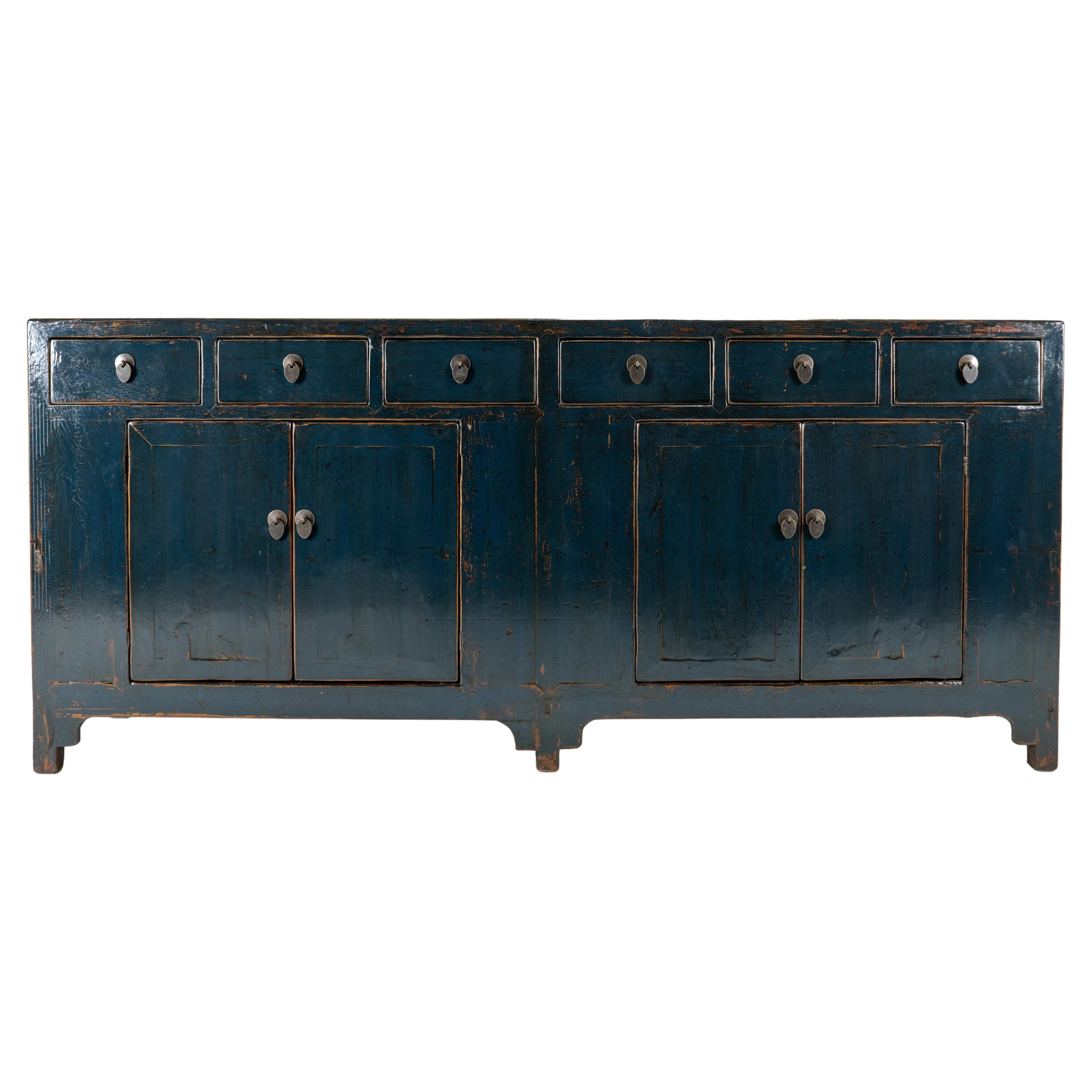 A Chinese Elmwood Coffer en venta