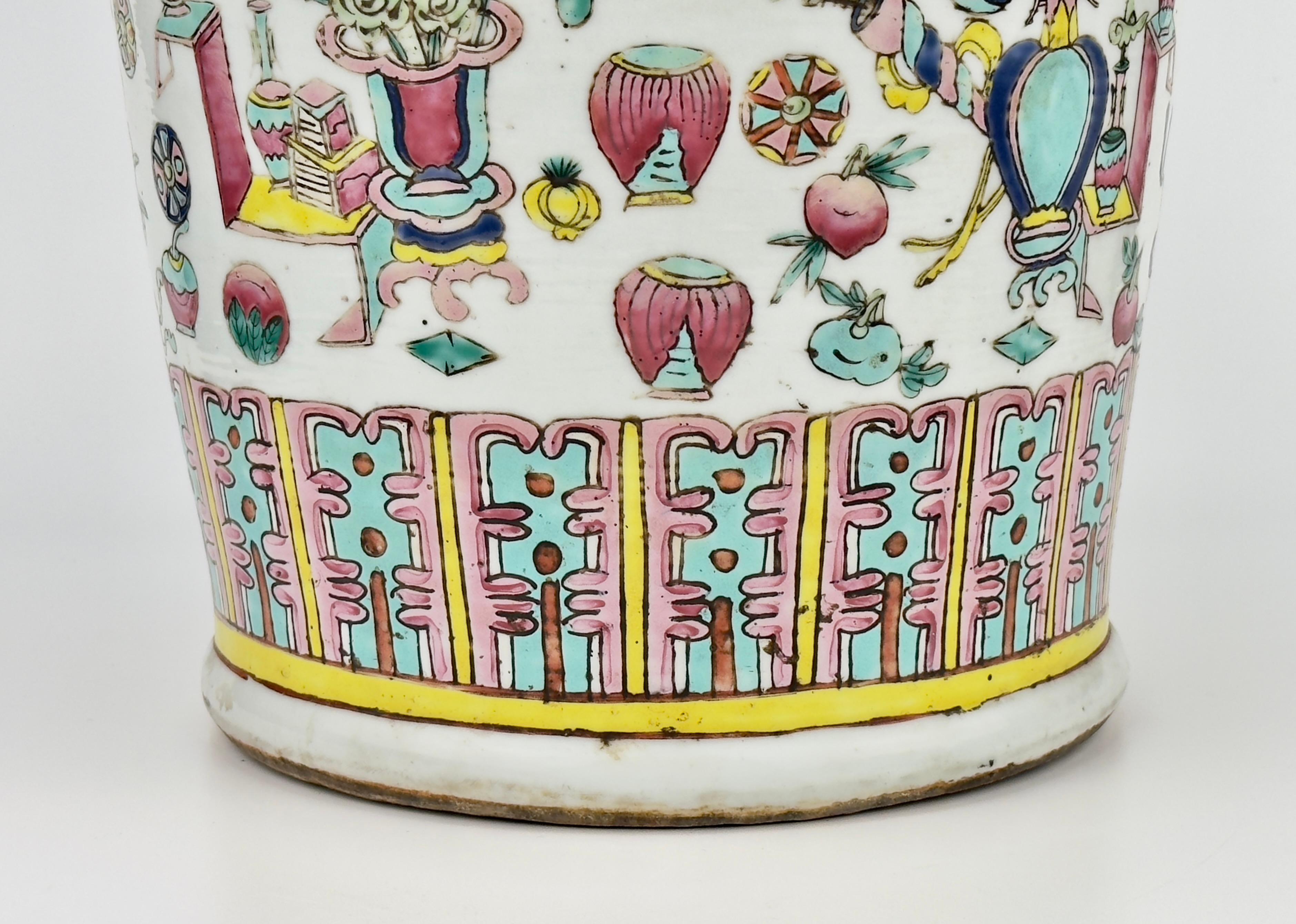 A Large Chinese Enameled Famille Rose Vase, Qing Period, 19th century For Sale 6