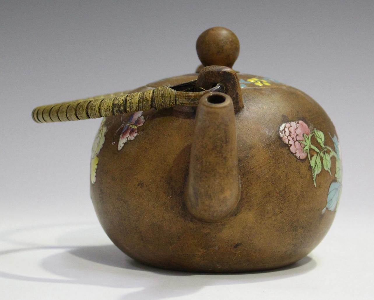 A Chinese Enammeled Yixing Stonewear Teapot and Cover, Qing Dynasty 3