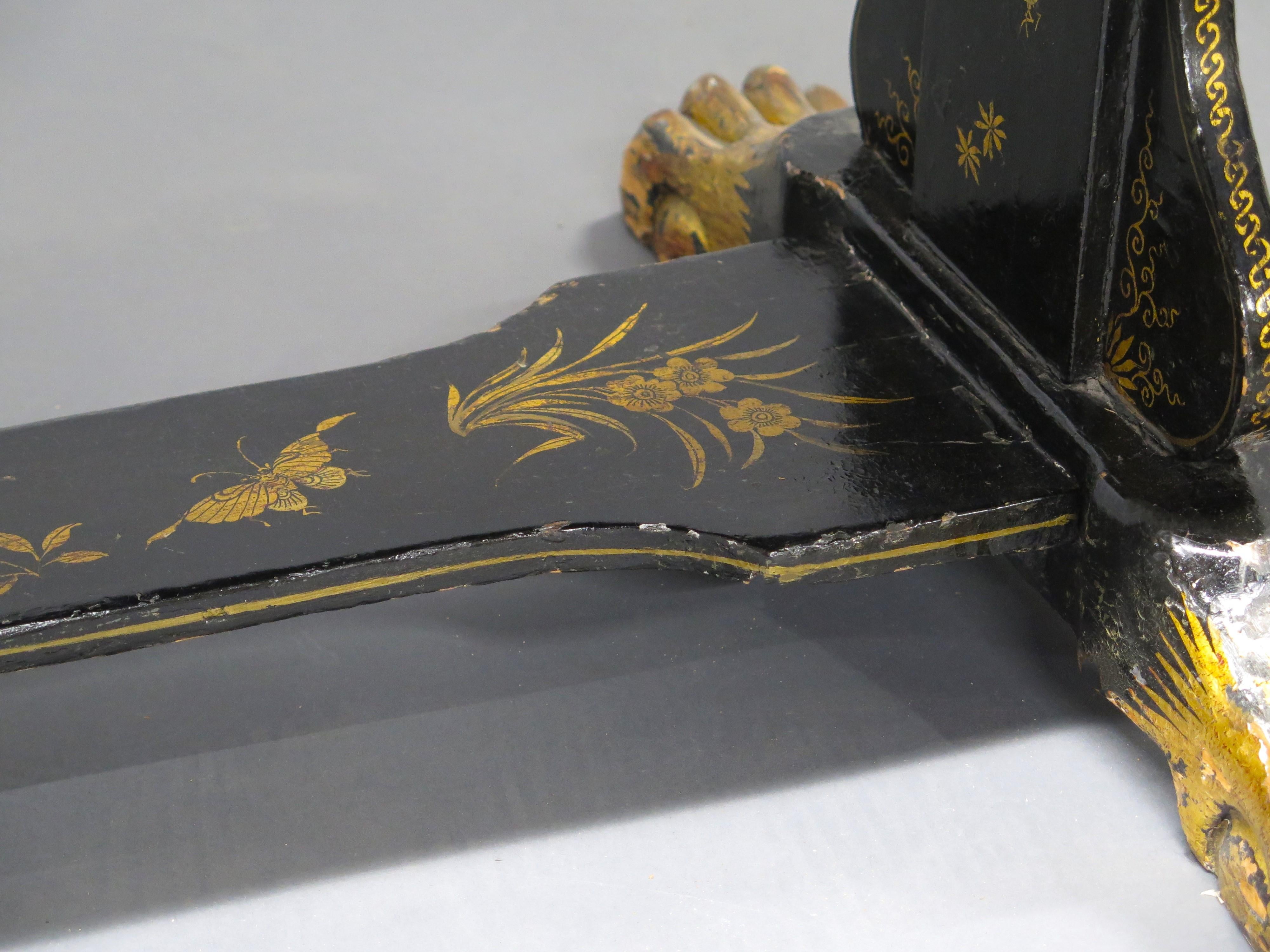 Schreibtisch aus schwarzem und goldenem Lack, chinesischer Export (Gold) im Angebot