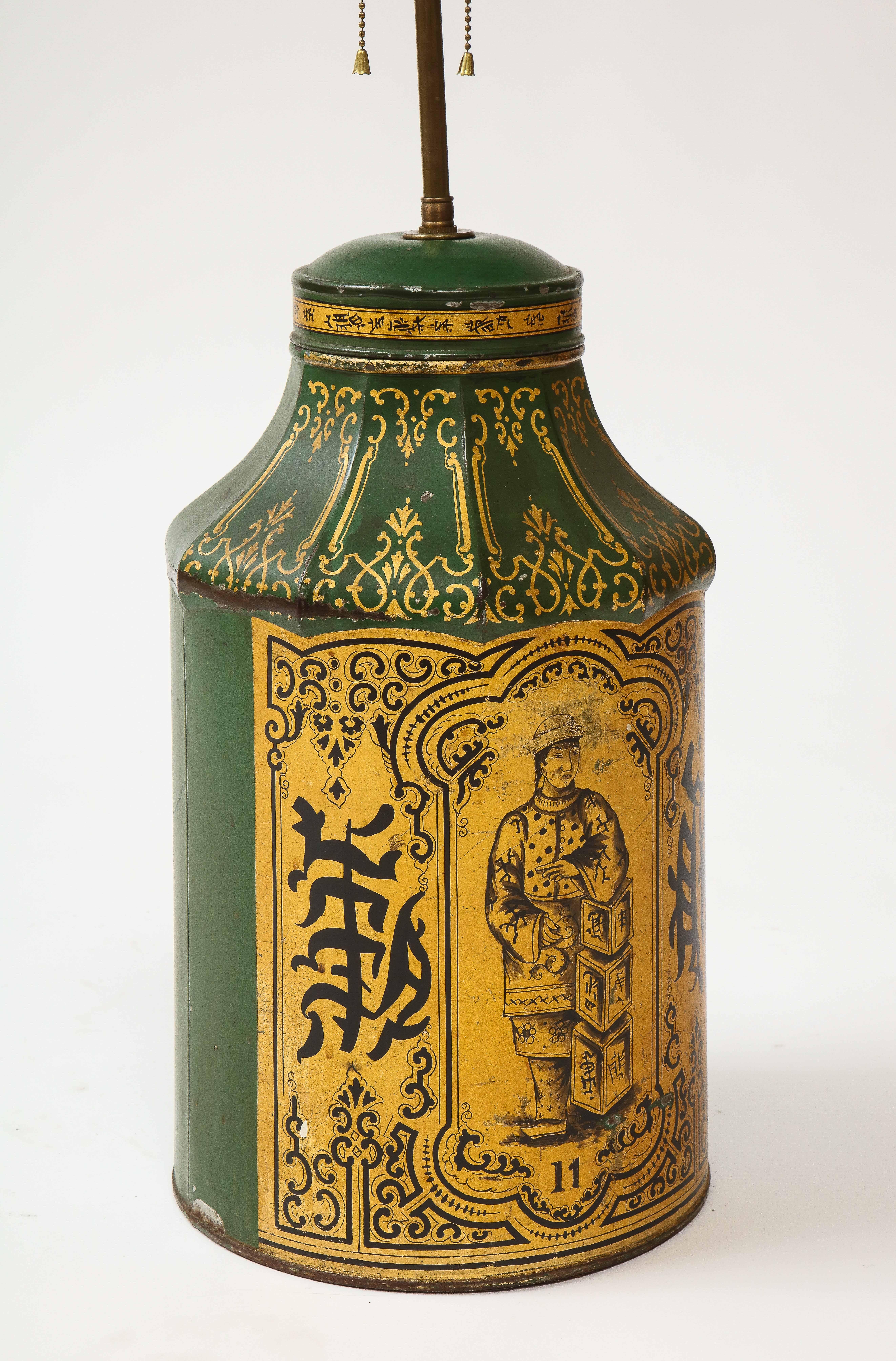 19th Century Chinese Export Green Painted and Gilt Tôle Tea Canister Lamp For Sale