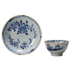 Bol à thé et soucoupe en porcelaine d'exportation chinoise bleue et blanche