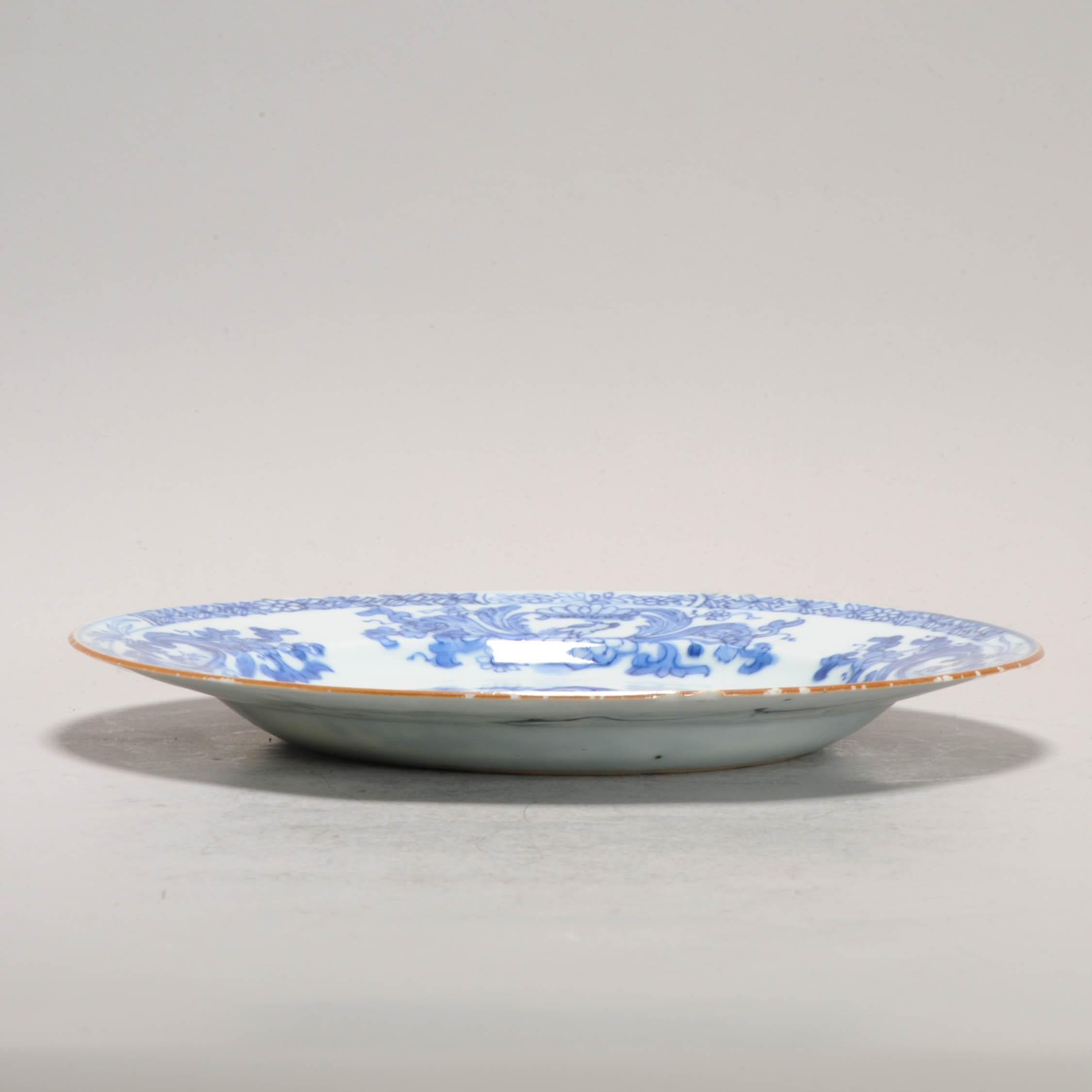 Qing Plat en porcelaine bleu et blanc Madame De Pompadour Période Qianlong d'exportation chinoise en vente