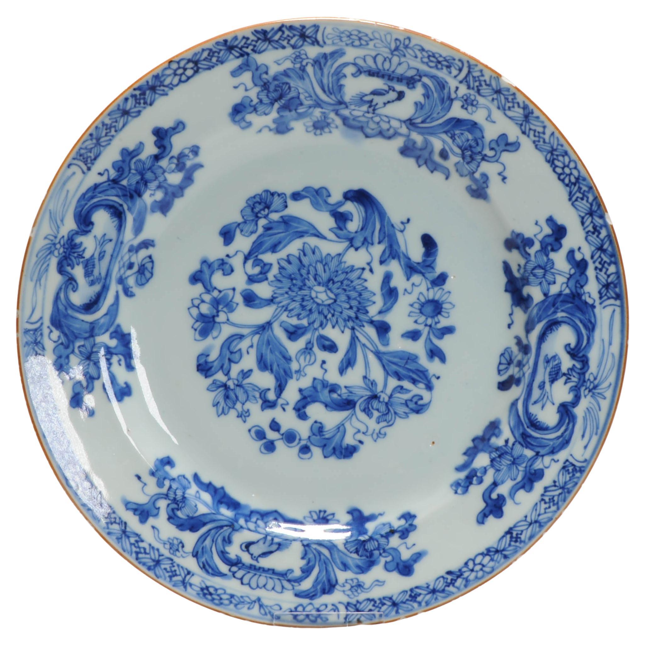 Plat en porcelaine bleu et blanc Madame De Pompadour Période Qianlong d'exportation chinoise en vente