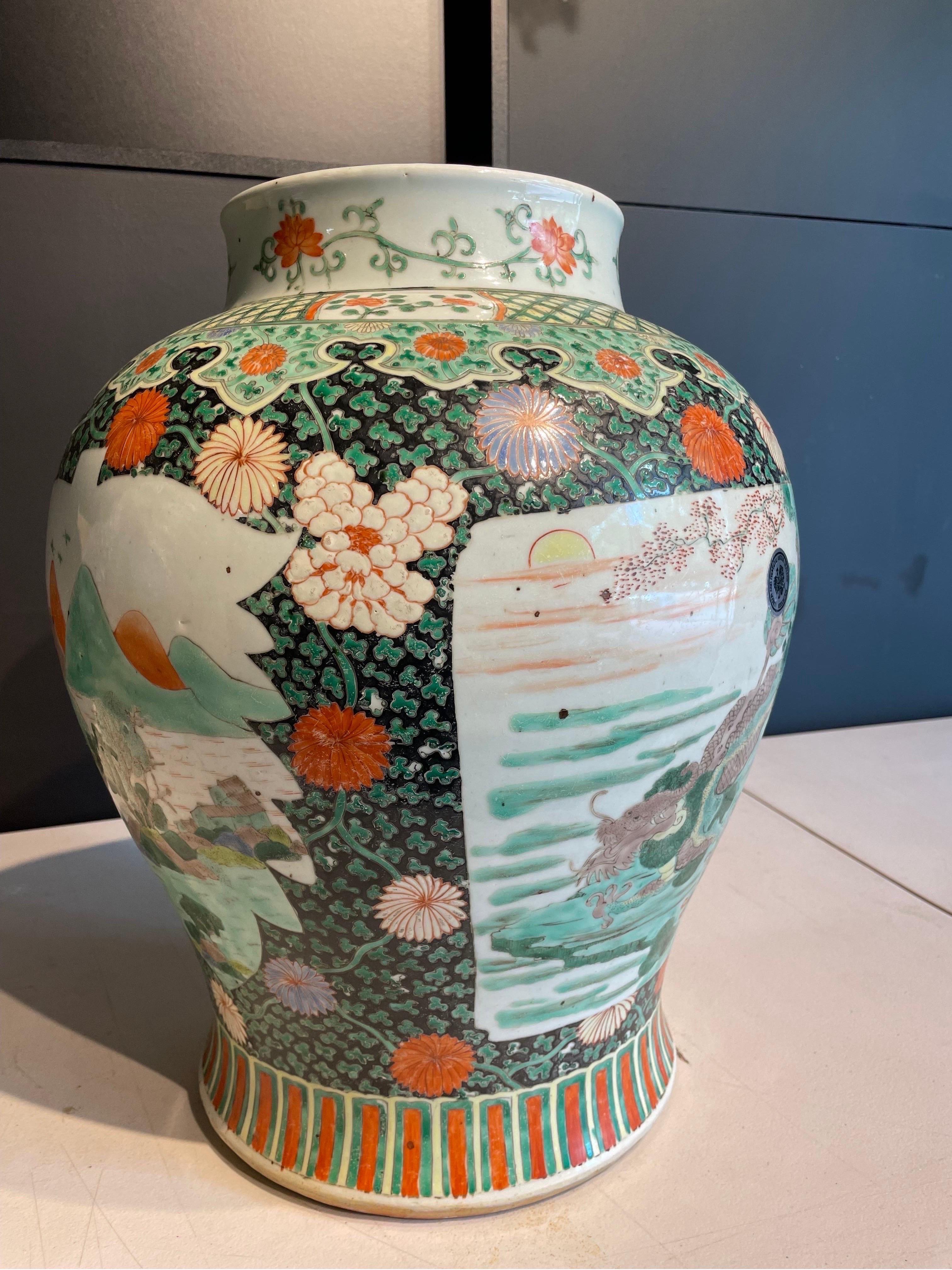 A Chinese Famille Verte Baluster Jar, 19th century In Good Condition For Sale In ARMADALE, VIC