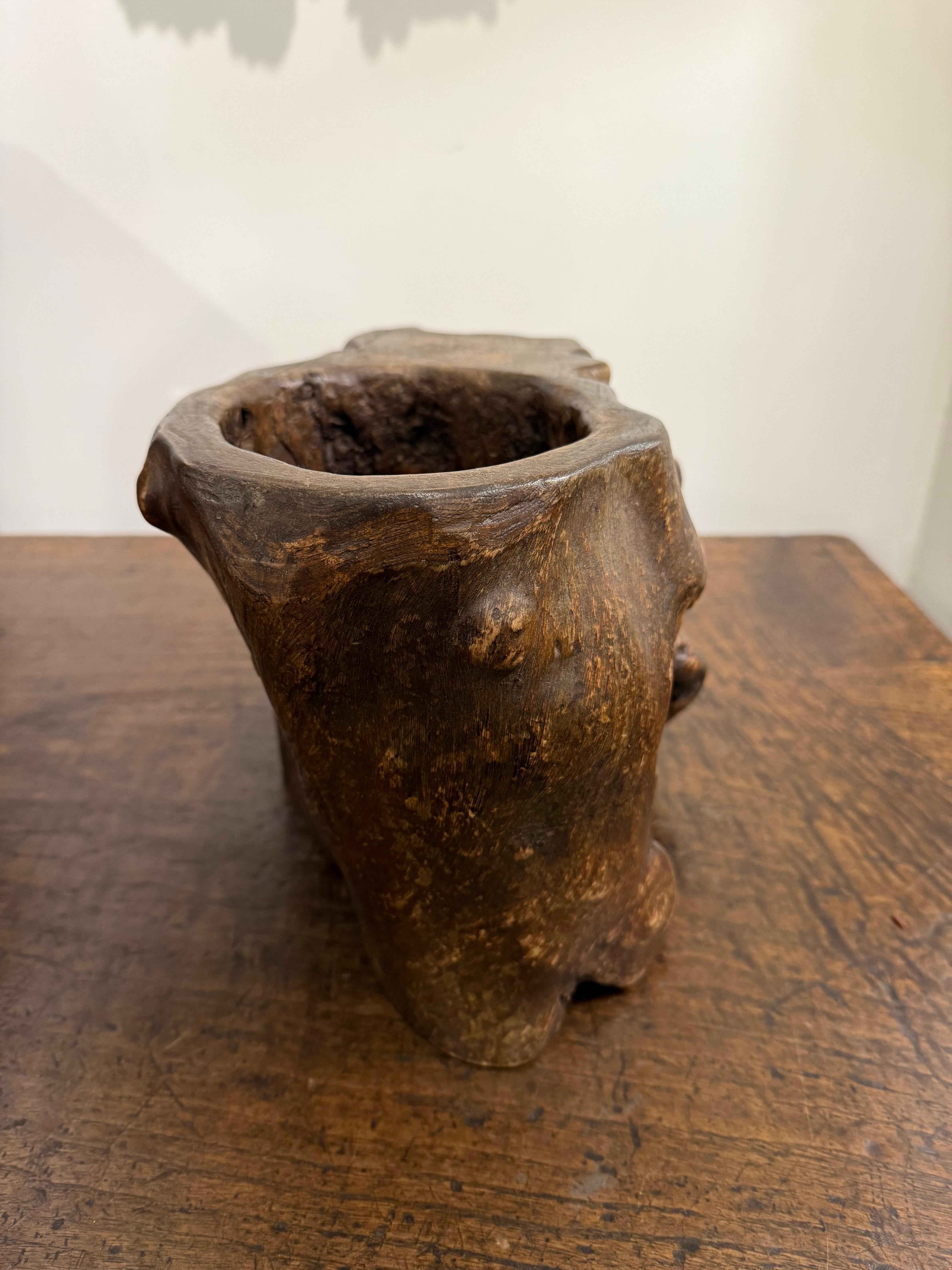 Pot à pinceau chinois à racines noueuses, 19e siècle Bon état - En vente à ARMADALE, VIC