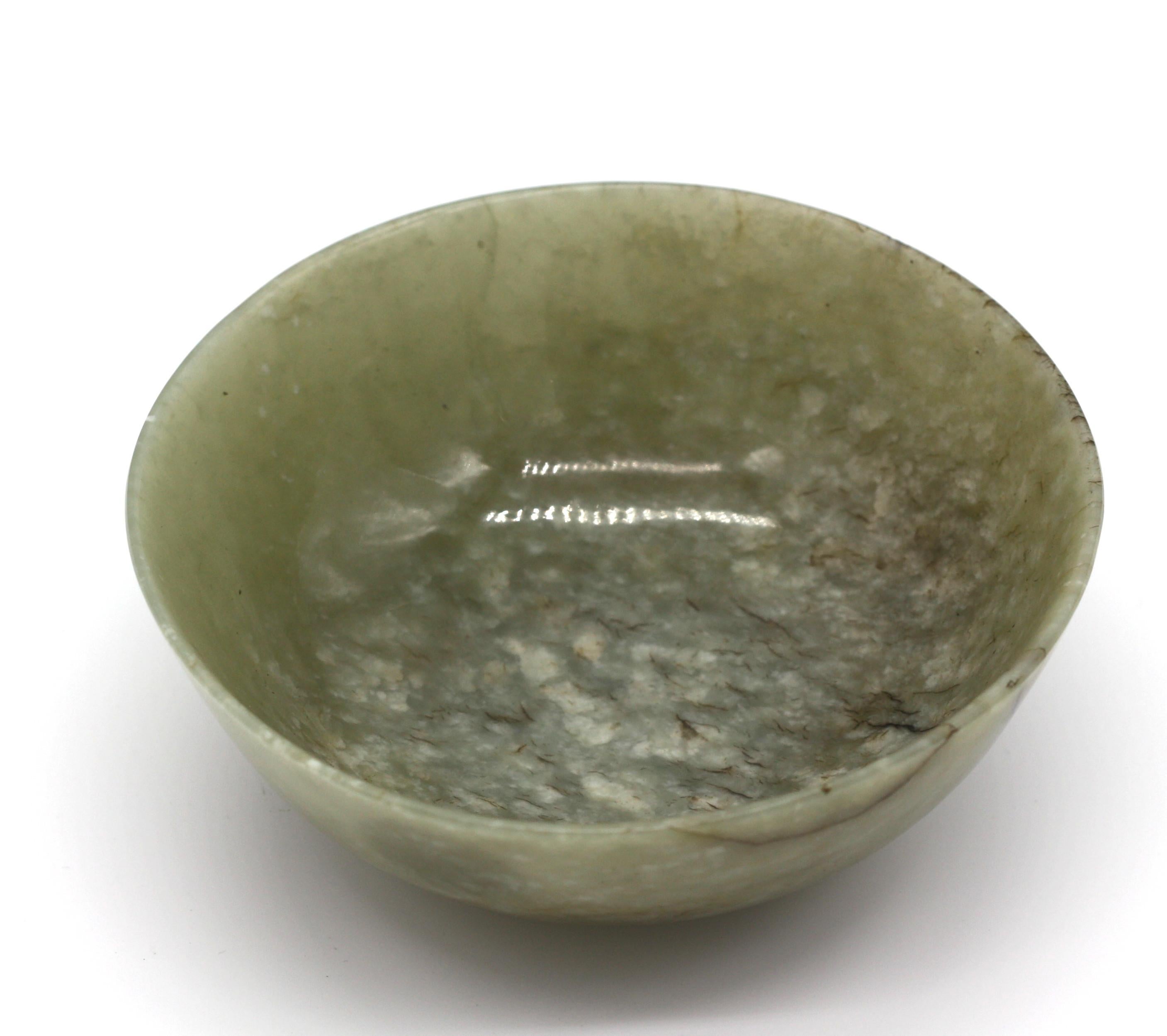 Chinese Grey Jade Imperial Style Bowl For Sale 2