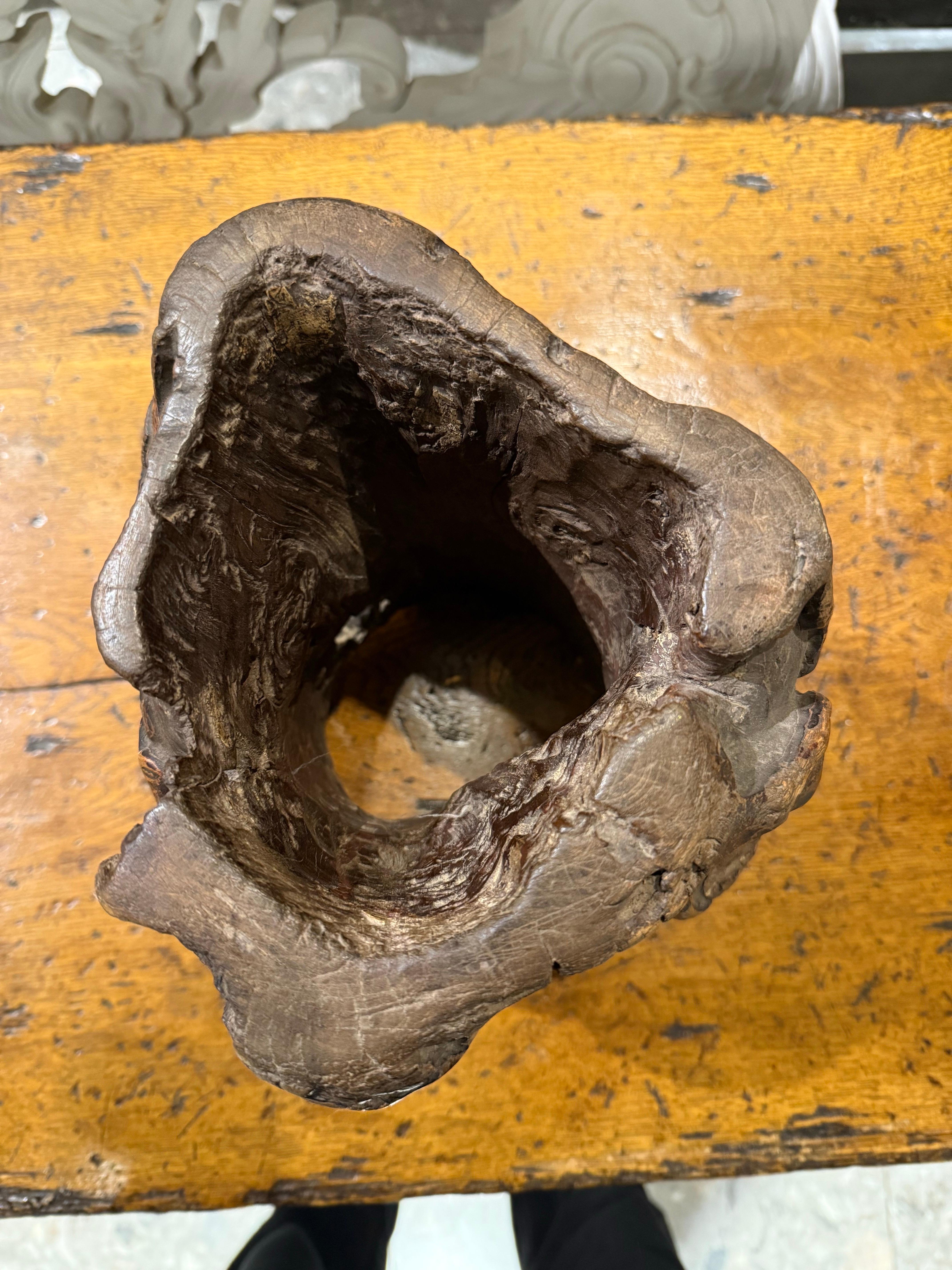 A Chinese Hardwood Gnarled Root Brush Pot, Late 19th Century For Sale 7