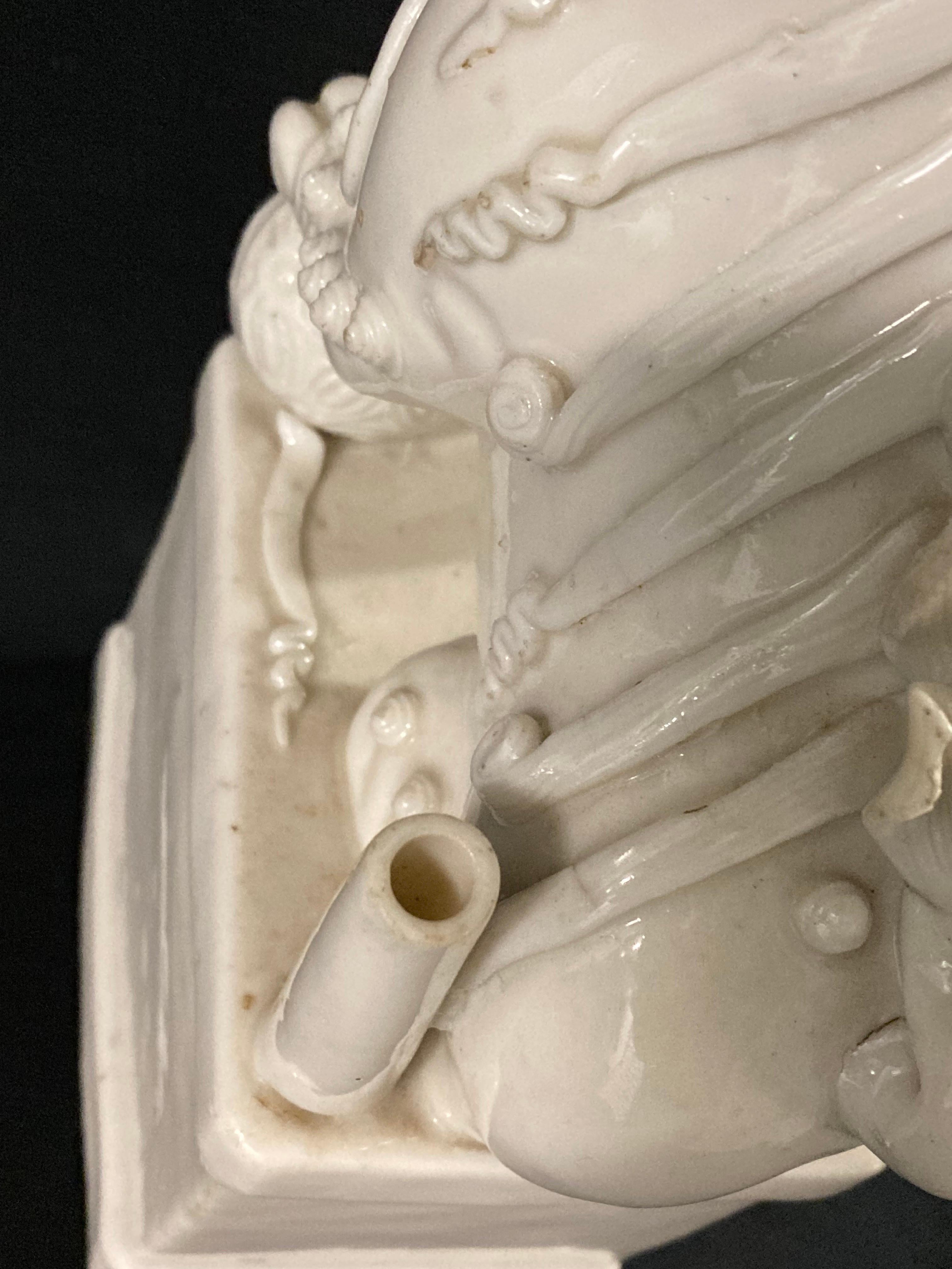 Perro Foo de porcelana china del periodo Kangxi, hacia 1680 en venta 13