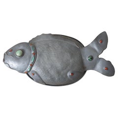 Zuppiera cinese in peltro con pesce Koi, XIX secolo