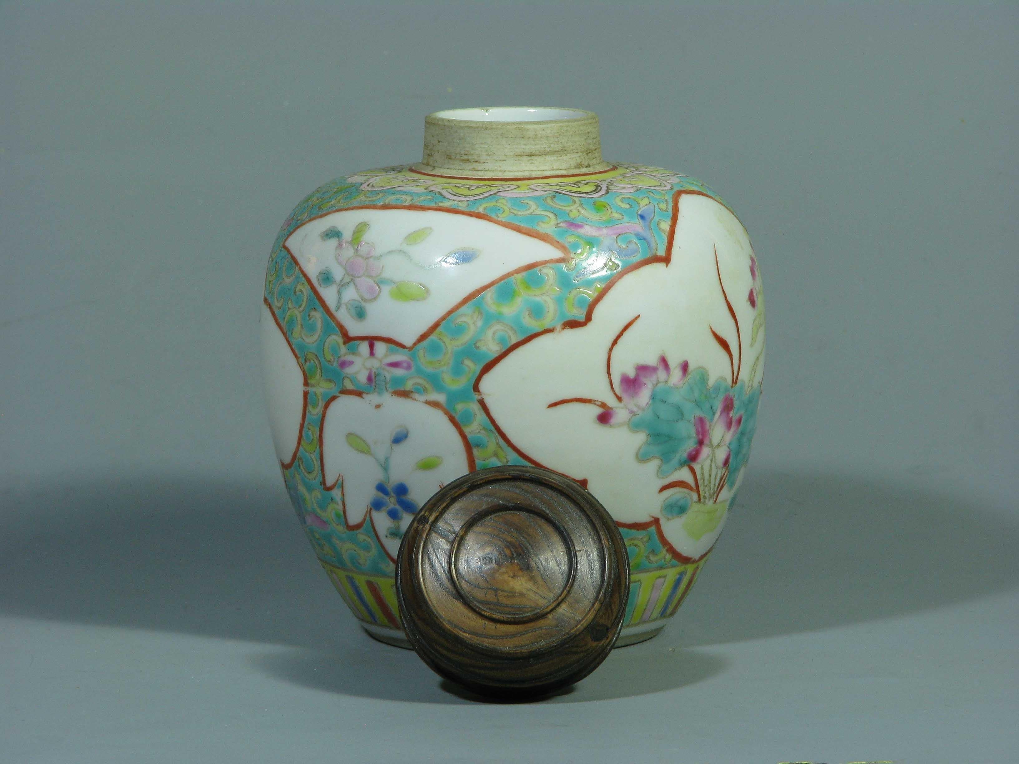 Chinese Porcelain Famille Rose Jar & Wood Cover 19th Century 5