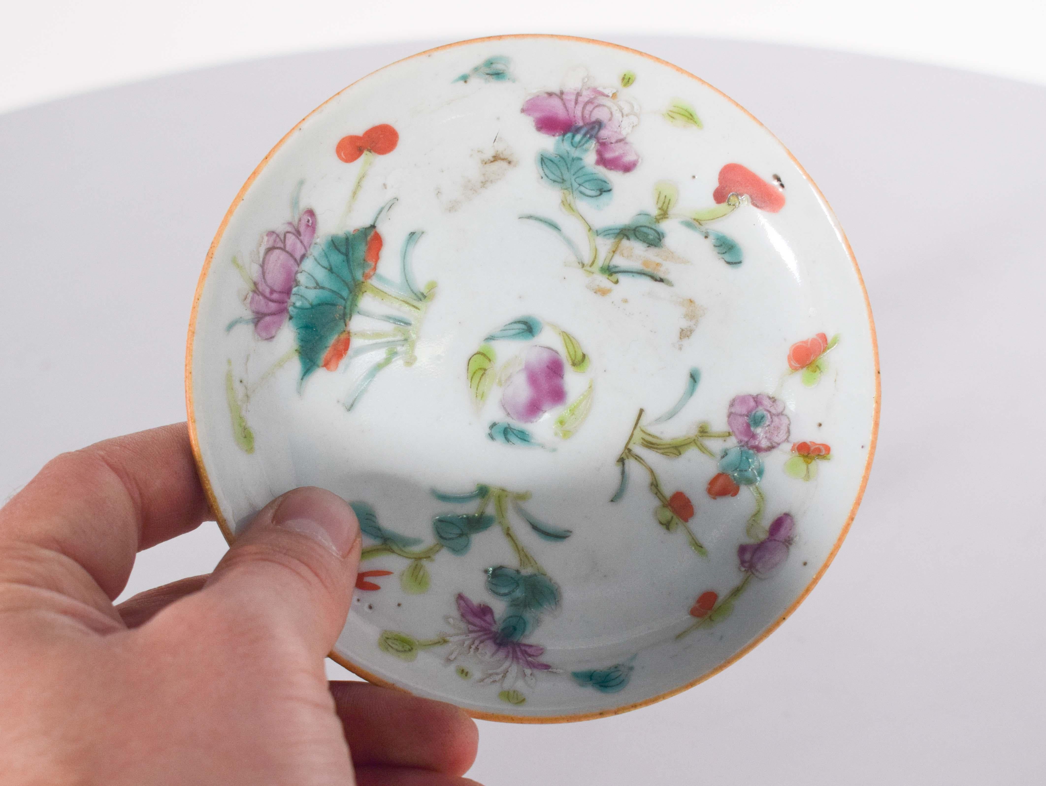 19th Century A Chinese Porcelain Saucer, Qing Dynasty for Export