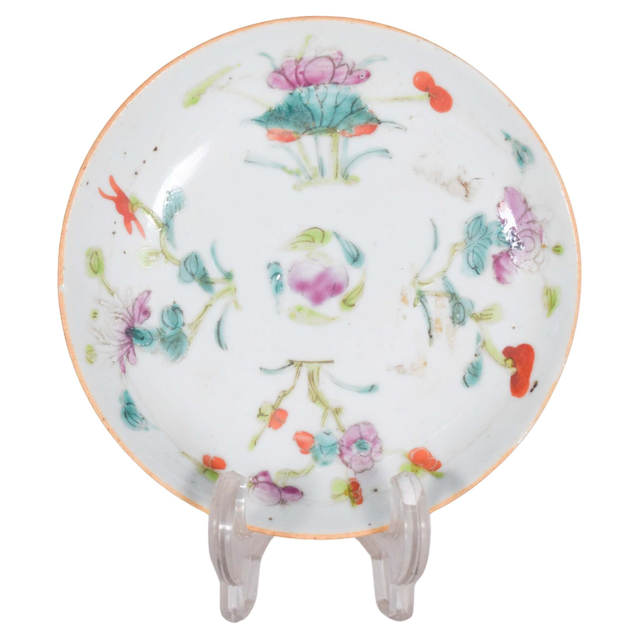 Plato de porcelana china, dinastía Qing para exportación